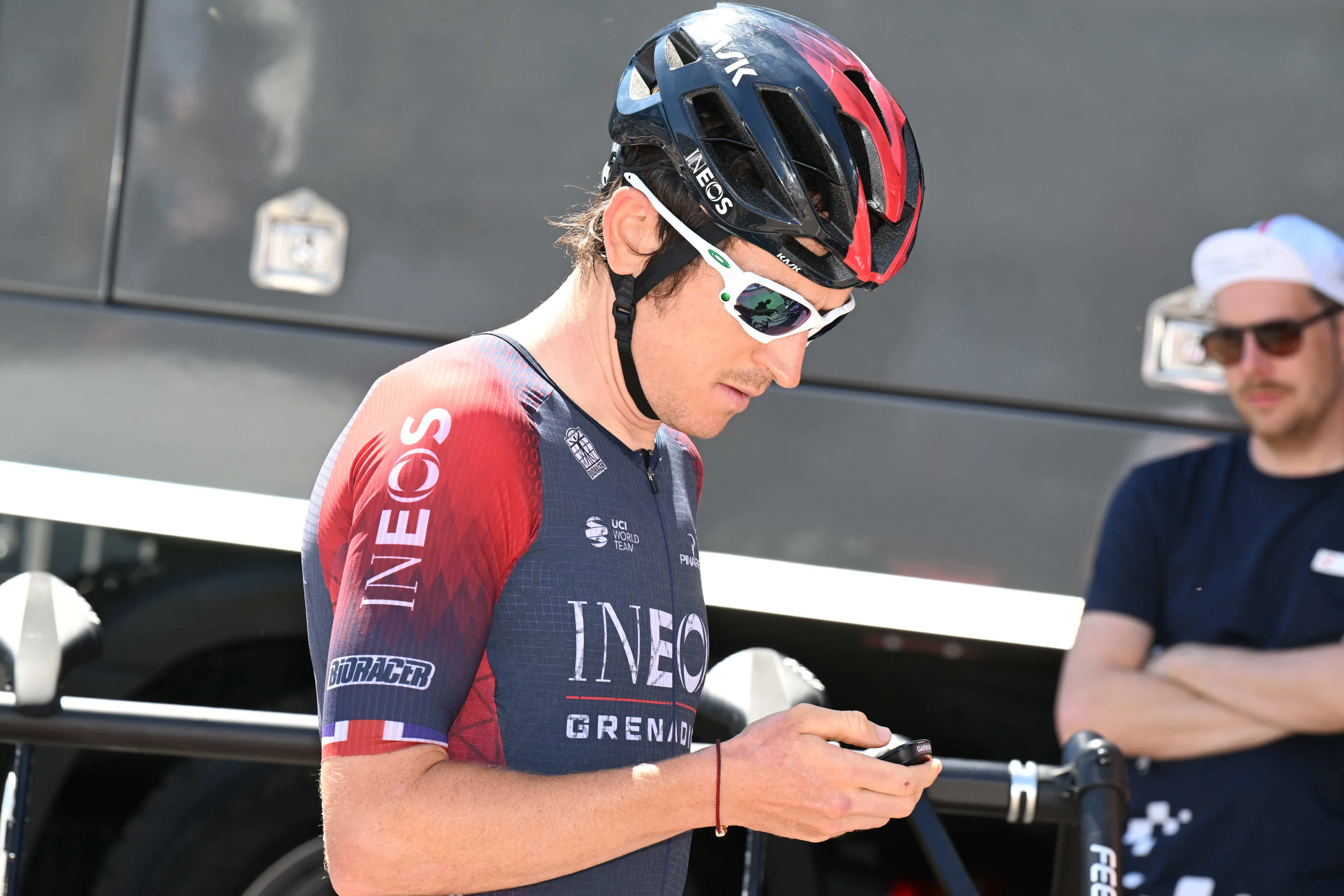 Thomas beschrijft zwaarte van de Tour met heerlijke anekdote over Jakobsen: 'What the hell is going on?'