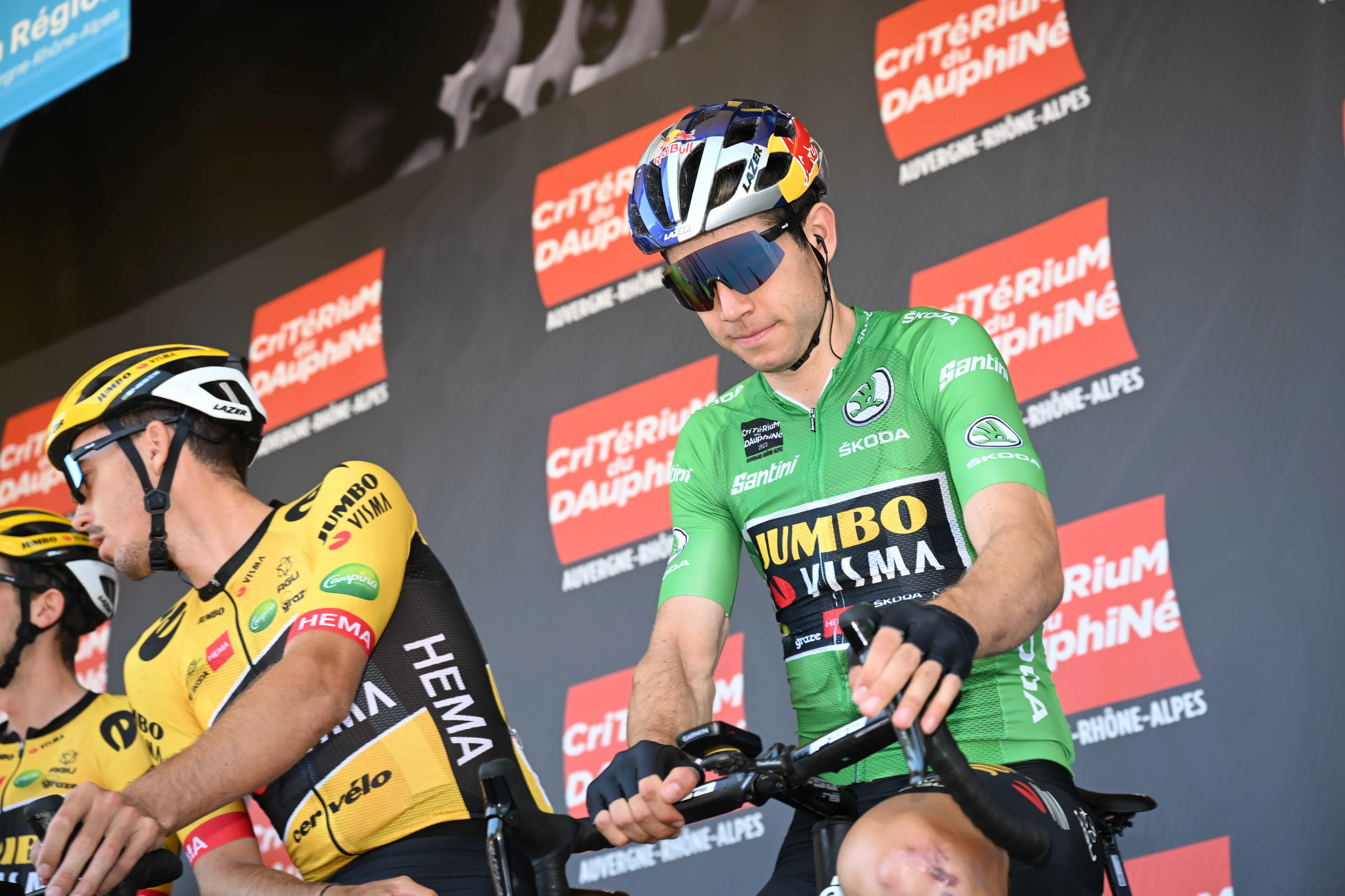 Van Aert volop bezig met groene trui-missie: 'Doe vanaf dag één aan alles mee'