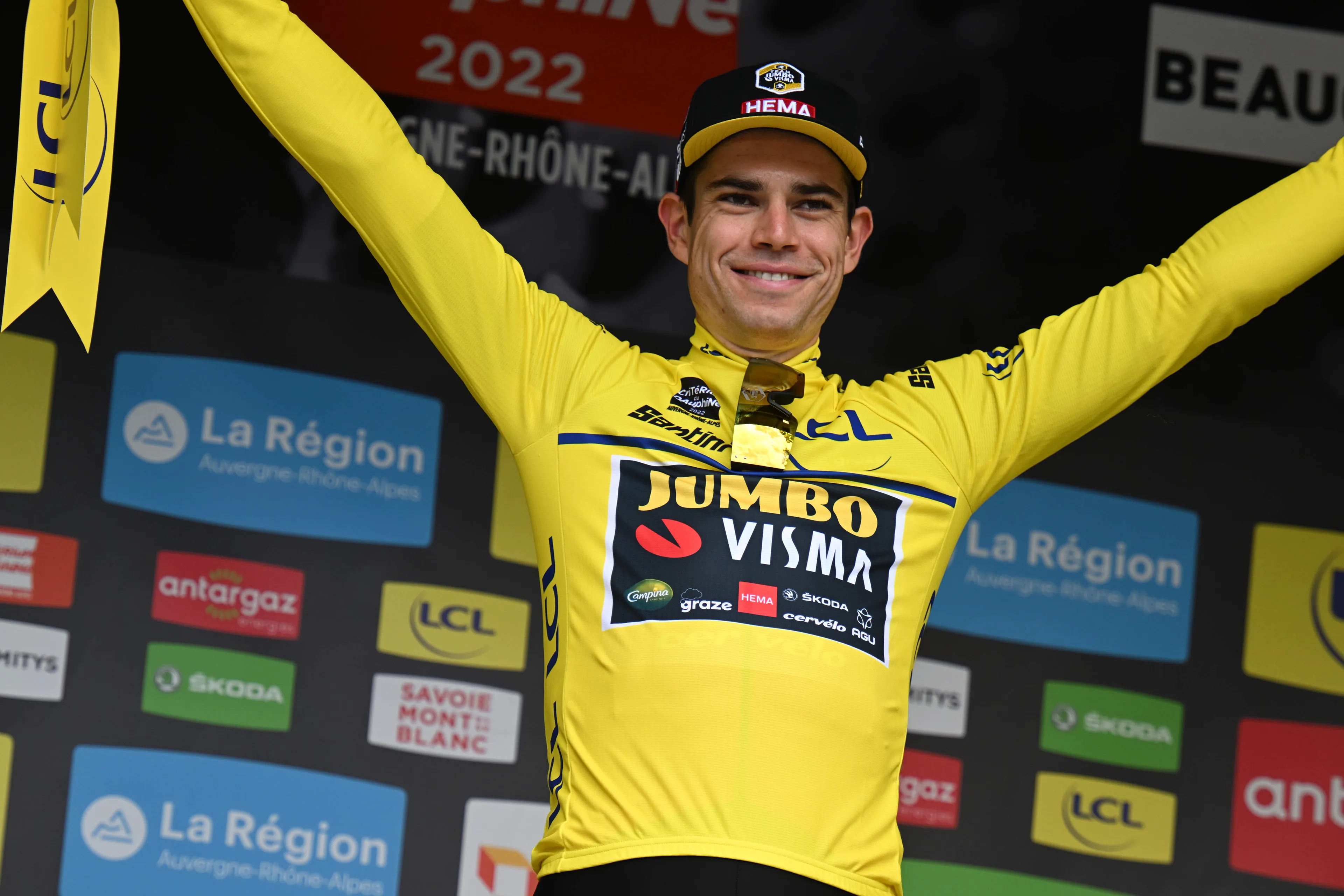 Van Aert boekt tweede ritzege in Dauphiné na ijzingwekkende thriller van een finale