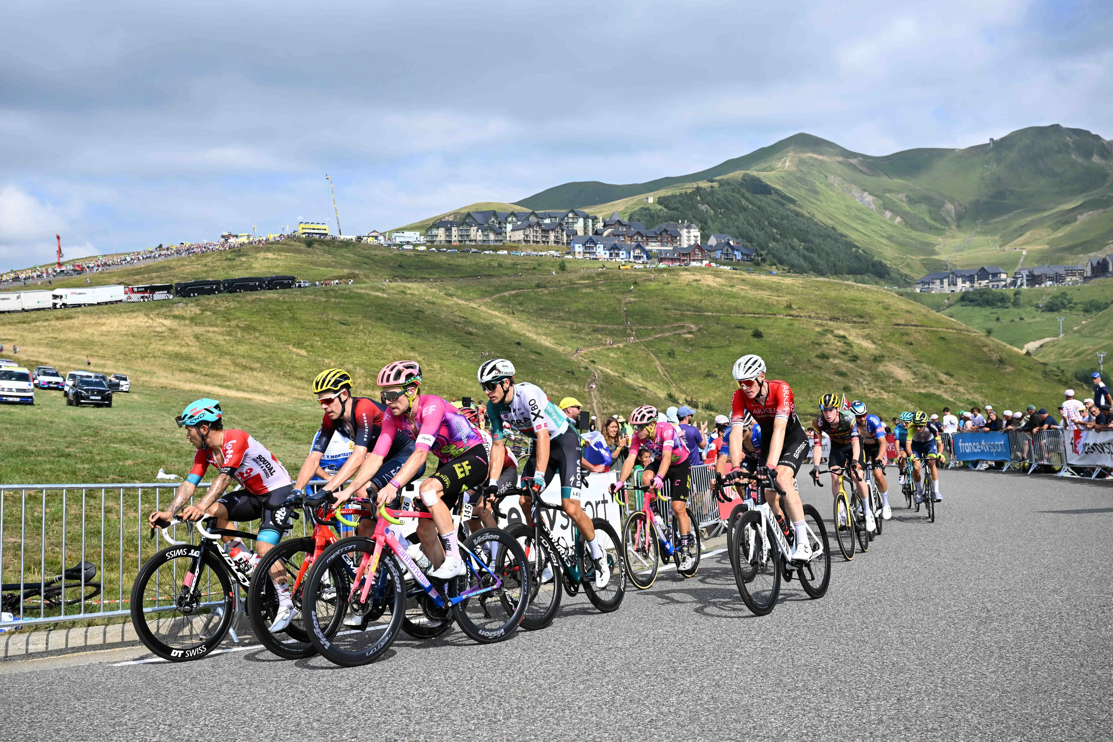 Deelnemers Tour de France 2022 | 33 opgaves na zeventien dagen, wie overleven de Pyreneeën?