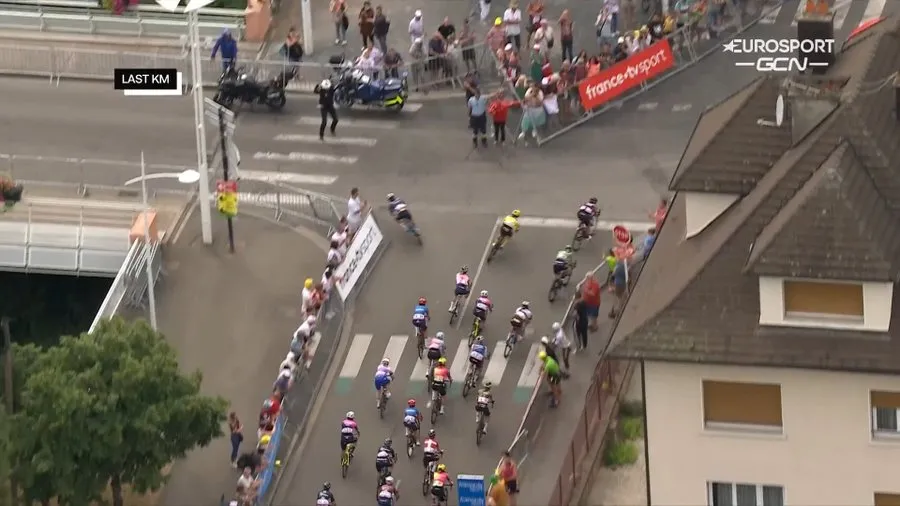 Klassementen Tour de France Femmes 2022 | Longo Borghini verliest 9 tellen door foute afslag