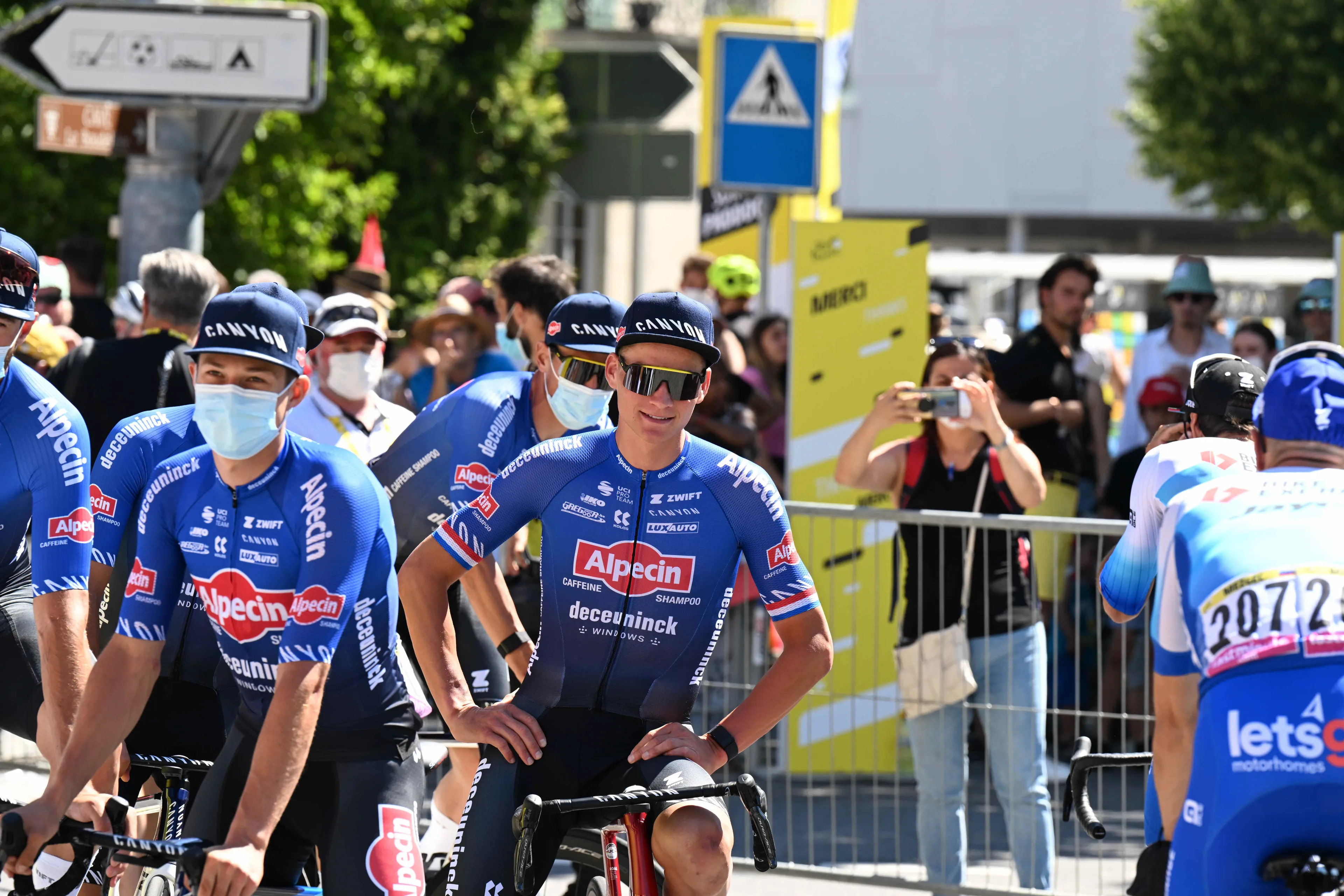 Bevrijd gevoel bij Alpecin-Deceuninck: 'Ploegmaats wisten zich geen houding te geven bij Van der Poel'