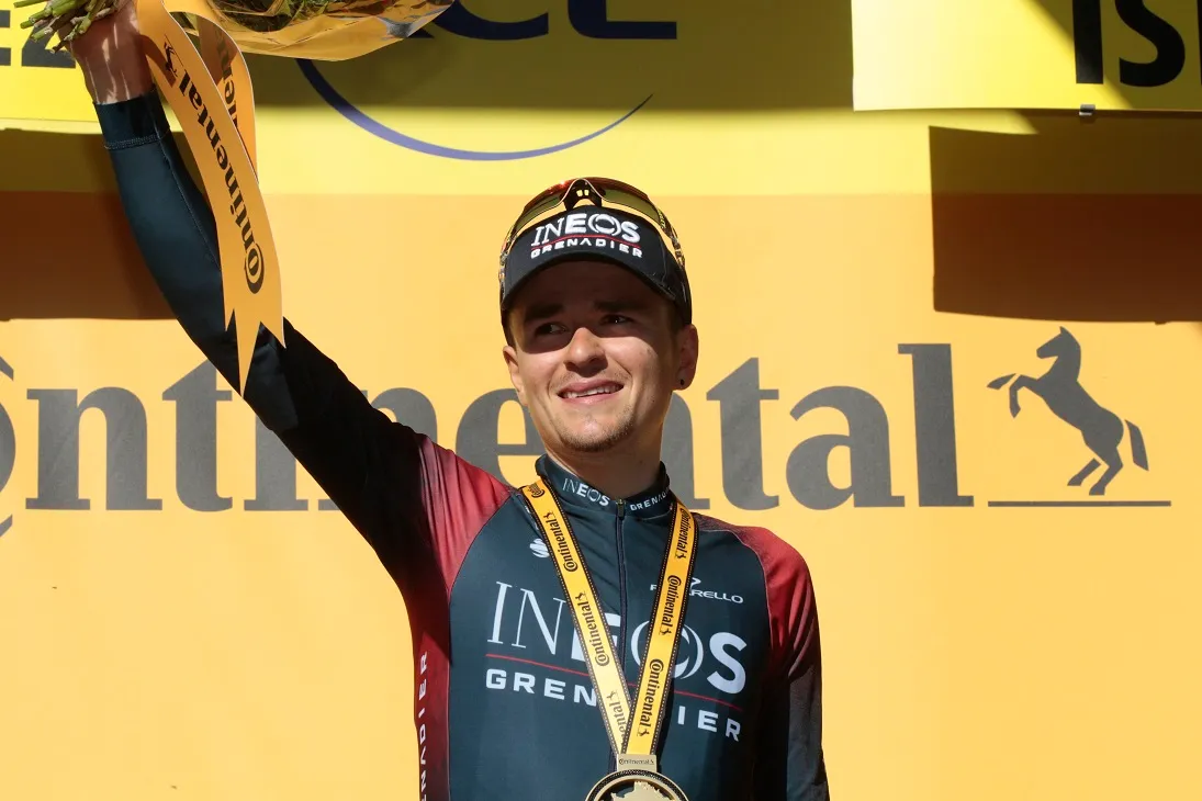 Pidcocks Tour is 'geslaagd' na zege op de Alpe: 'Maakt niet meer uit als ik nu elke rit los'