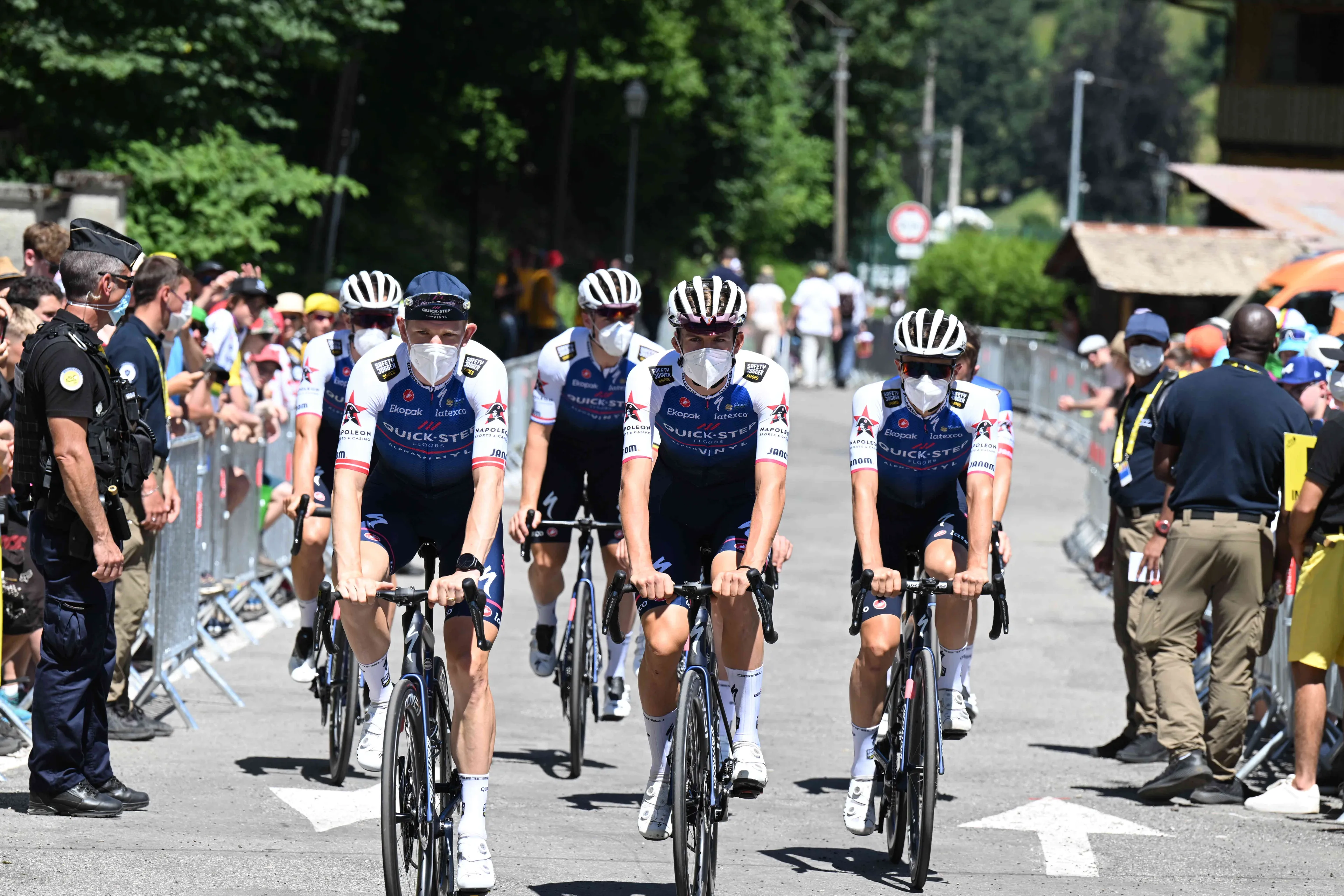 Na AG2R krijgt ook ploeg Evenepoel al te maken met corona: ploegleider Lodewyck naar huis