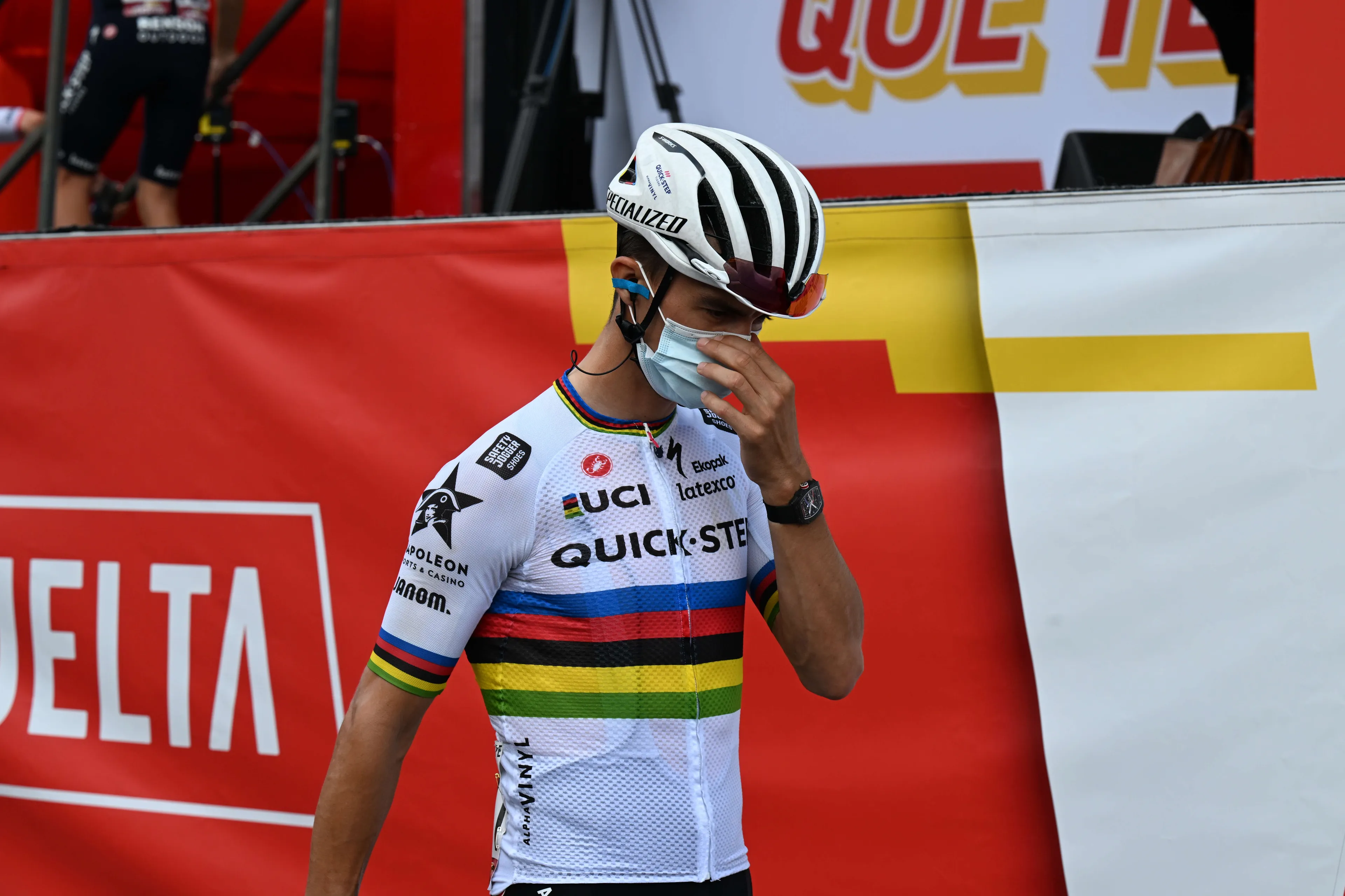 Lefevere vreest voor WK Alaphilippe, die schouder ontwricht; Evenepoel is luxe-knecht kwijt