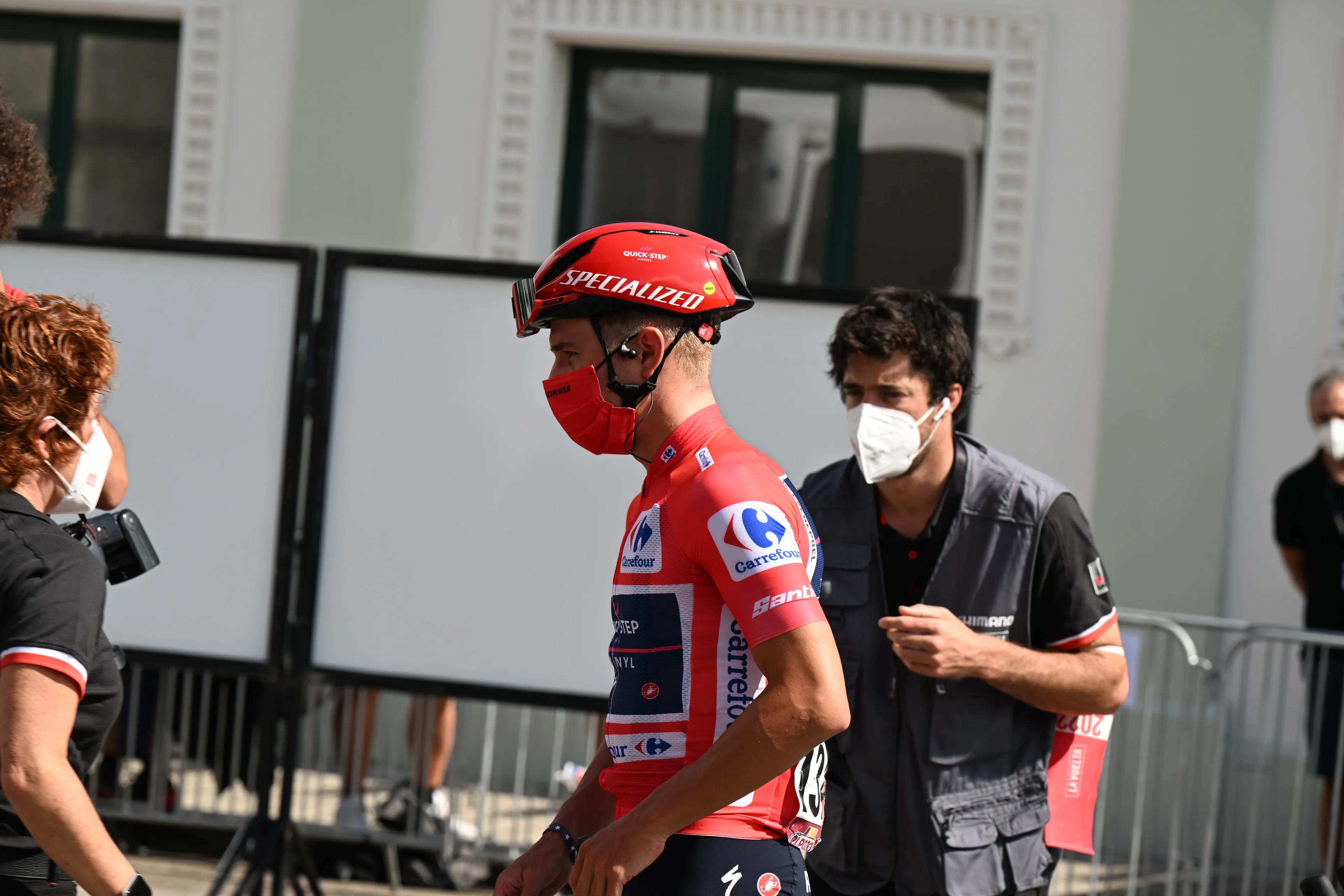 Vuelta komt na coronagolf met strikter beleid voor media, Evenepoel wil nog meer maatregelen