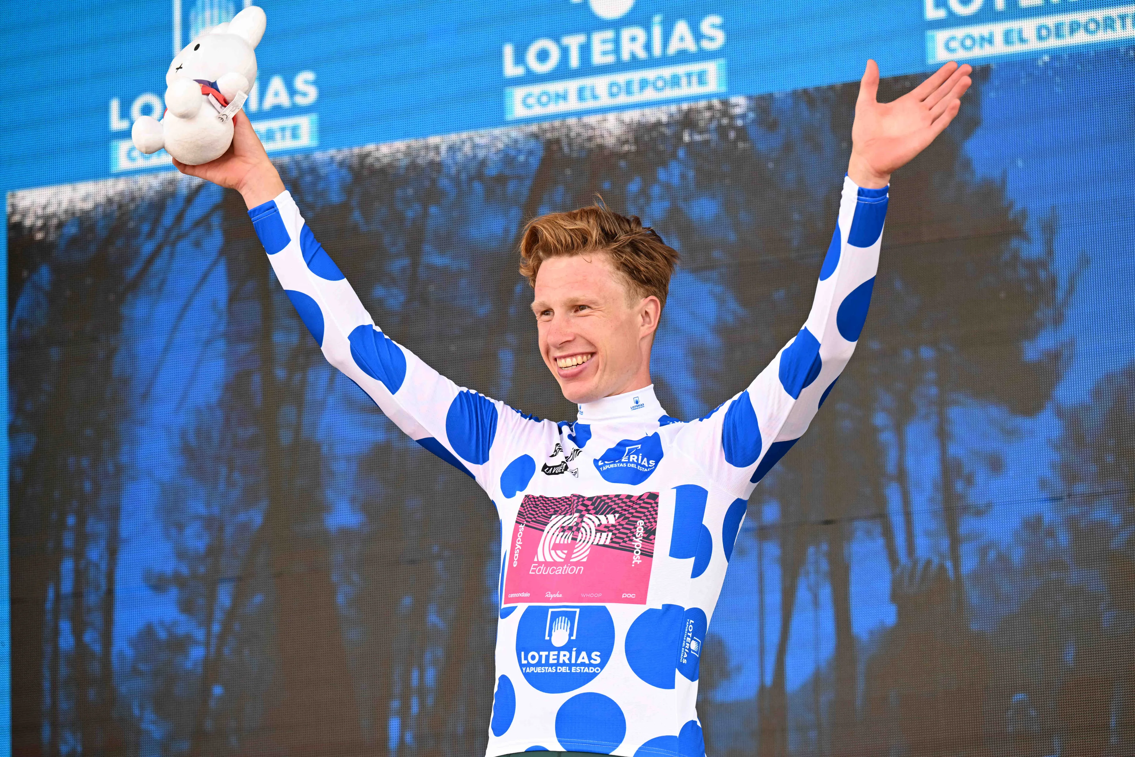 LIVE etappe 13 Vuelta a España 2022 | Van den Berg in vroege vlucht, spurtersploegen controleren