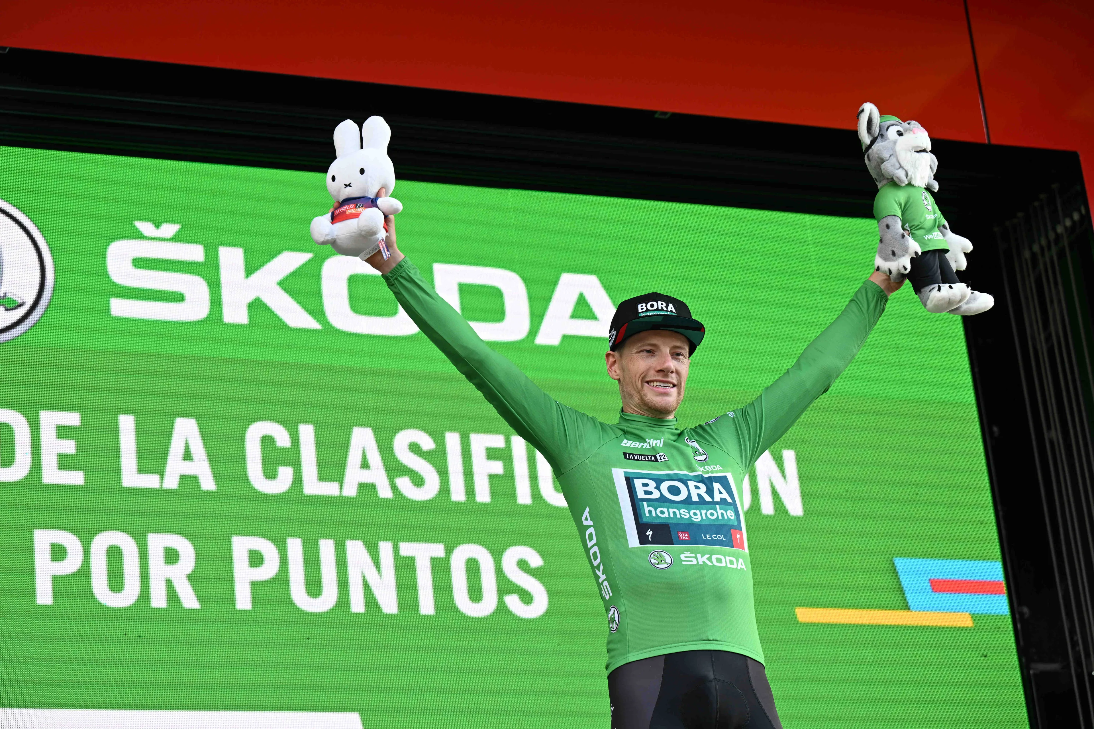 Weggehoond door Lefevere en overvleugeld door lead-out Van Poppel, maar zo wil Sam Bennett terugslaan