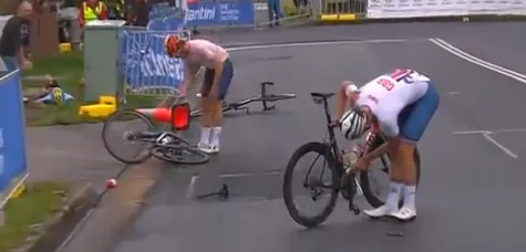 🎥 Gladde WK-wegen: Nederlandse en Belgische junioren-favorieten vallen samen met tijdritkampioen uit