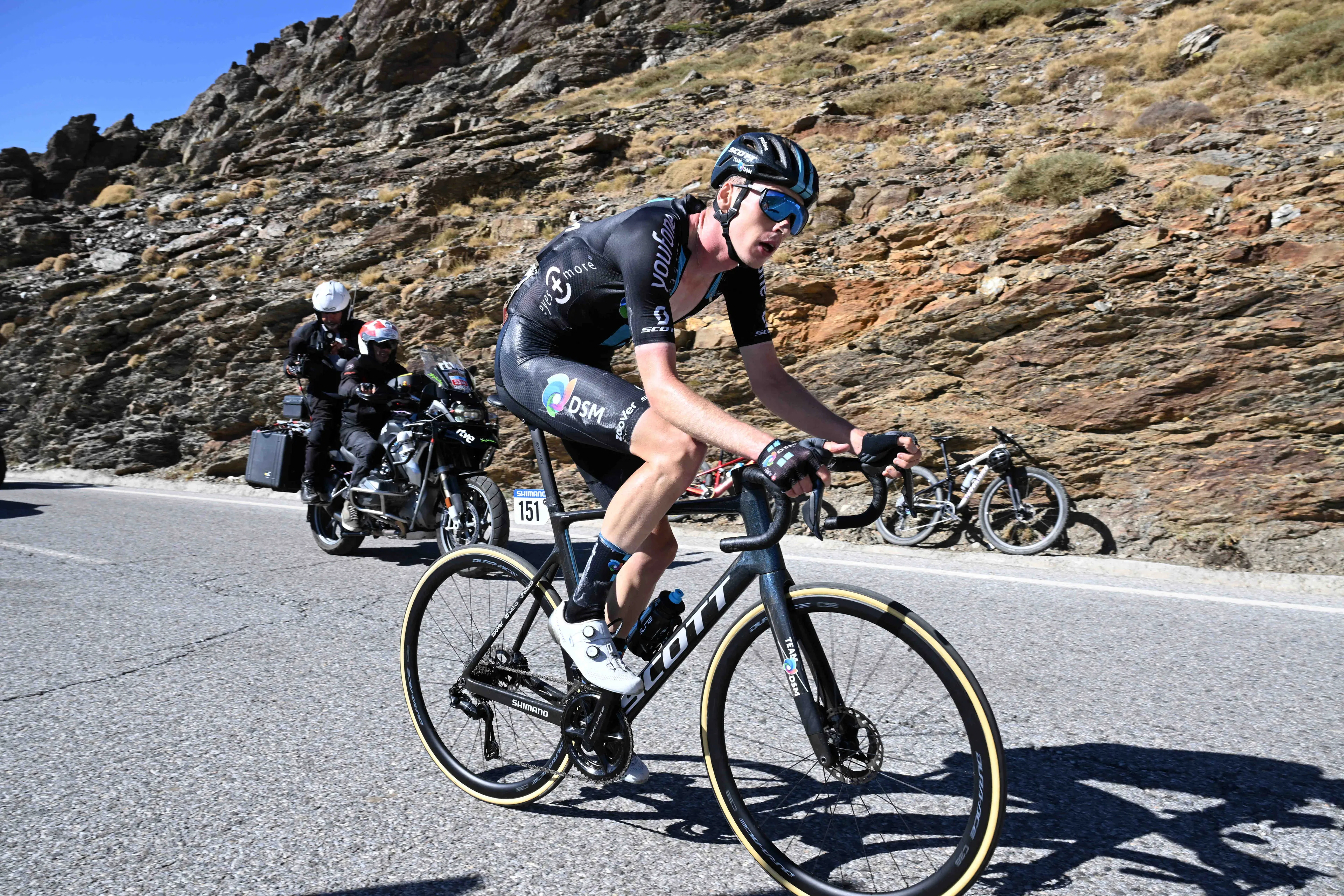 Arensman wint koninginnenrit Vuelta: 'Dacht alleen maar: push die 400 watt'