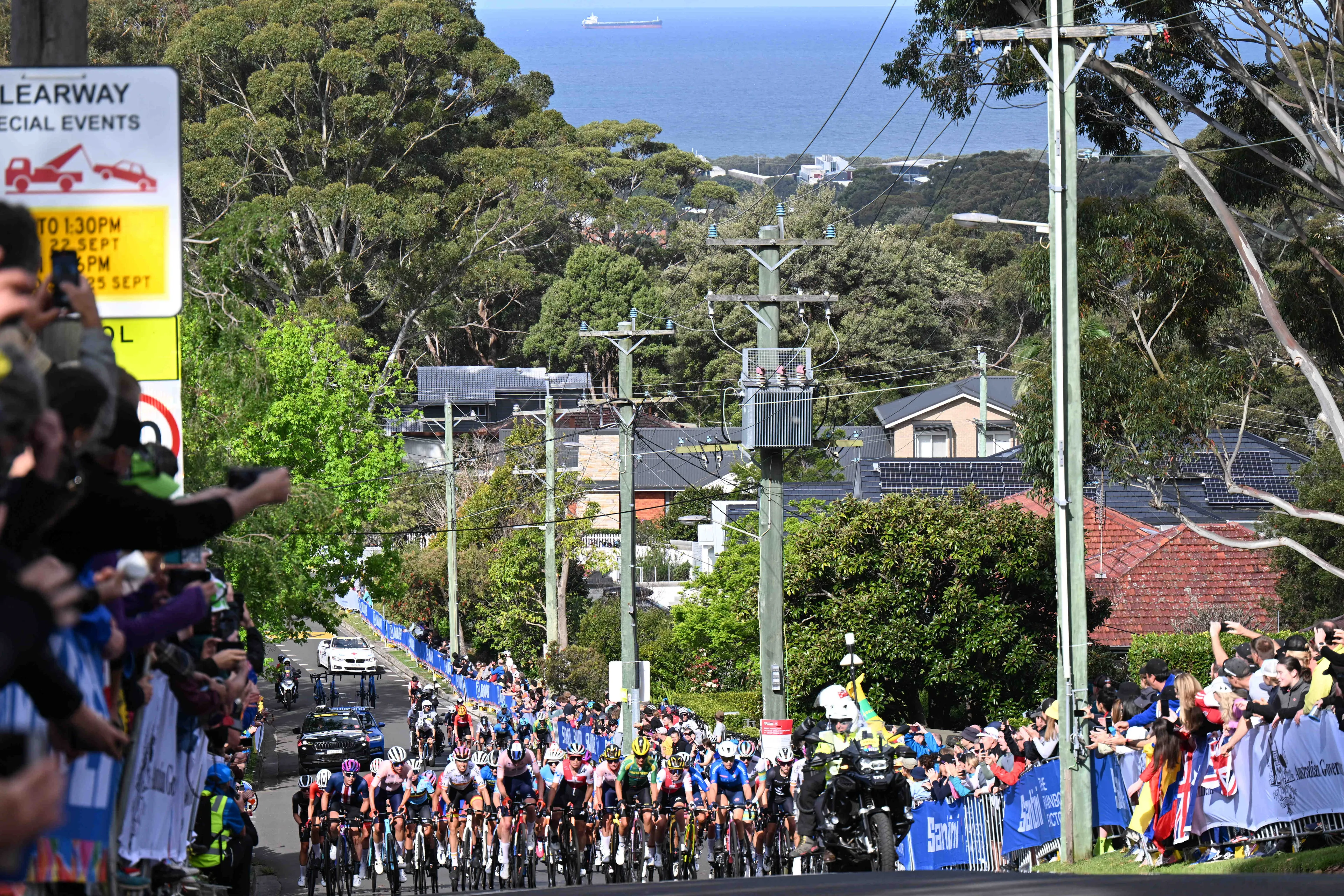Van Vleuten, Van Anrooij, Vollering en Vos over Amstel Gold Race: 'Speciaal om in eigen land te rijden'