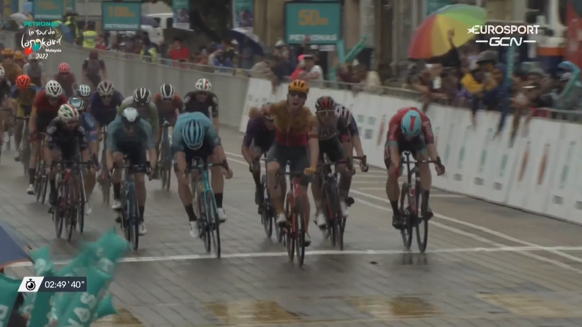 Blikra klopt de WorldTour-sprinters in door regen gekenmerkte zesde etappe Tour de Langkawi