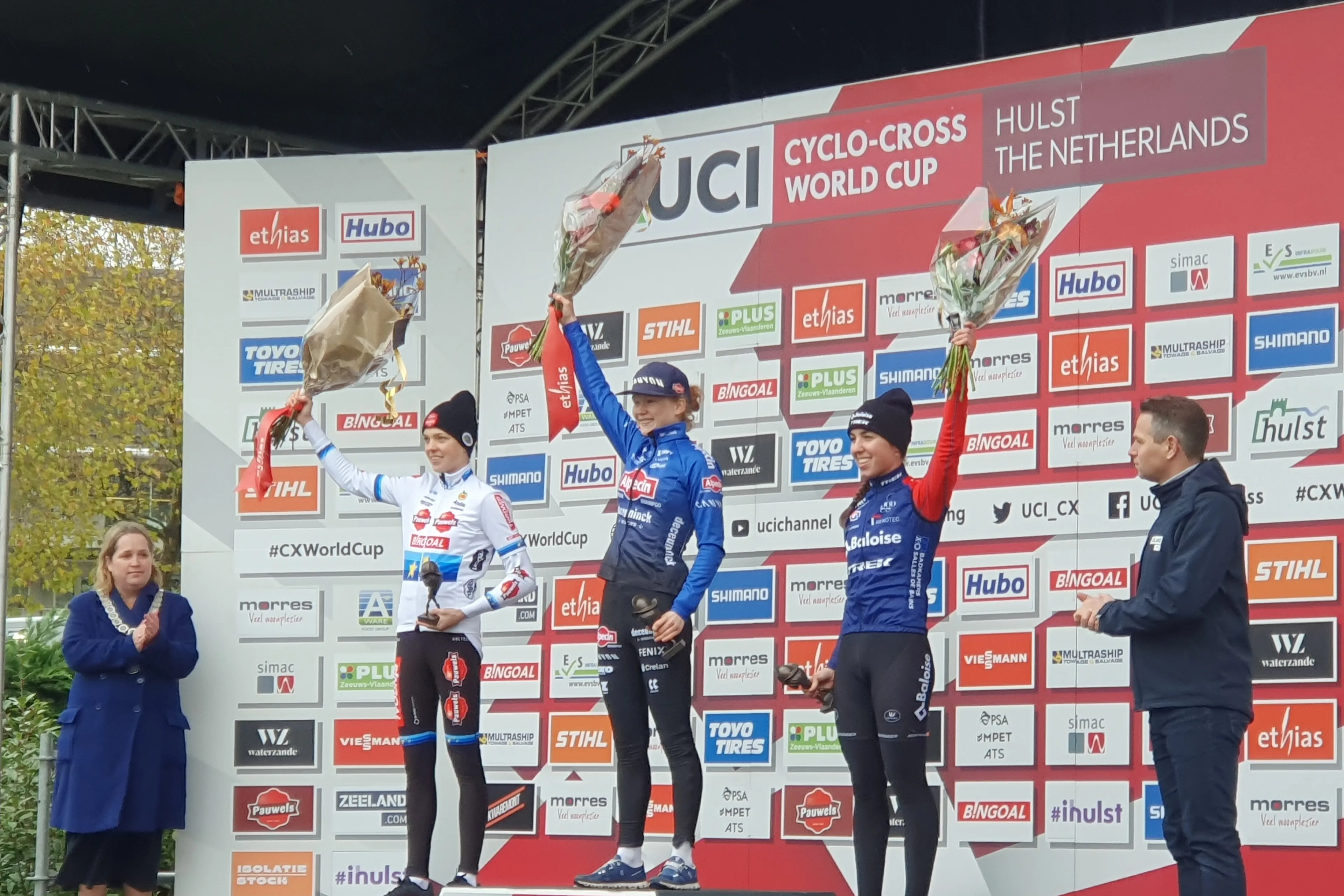 Klassementen veldrijden 2023/2024 | Nys en Van Empel met mooie (voor)sprong, Van der Poel en Van Aert goed mee