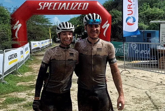 Jakobsen wint duo mountainbikewedstrijd op Curacao met kersverse vrouw Delore
