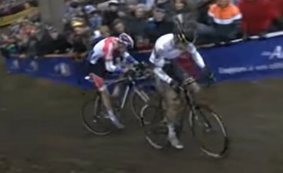 IDL Kijktip | De dag dat de cross in Namen een episch duel werd tussen piepjonge Van der Poel en Van Aert