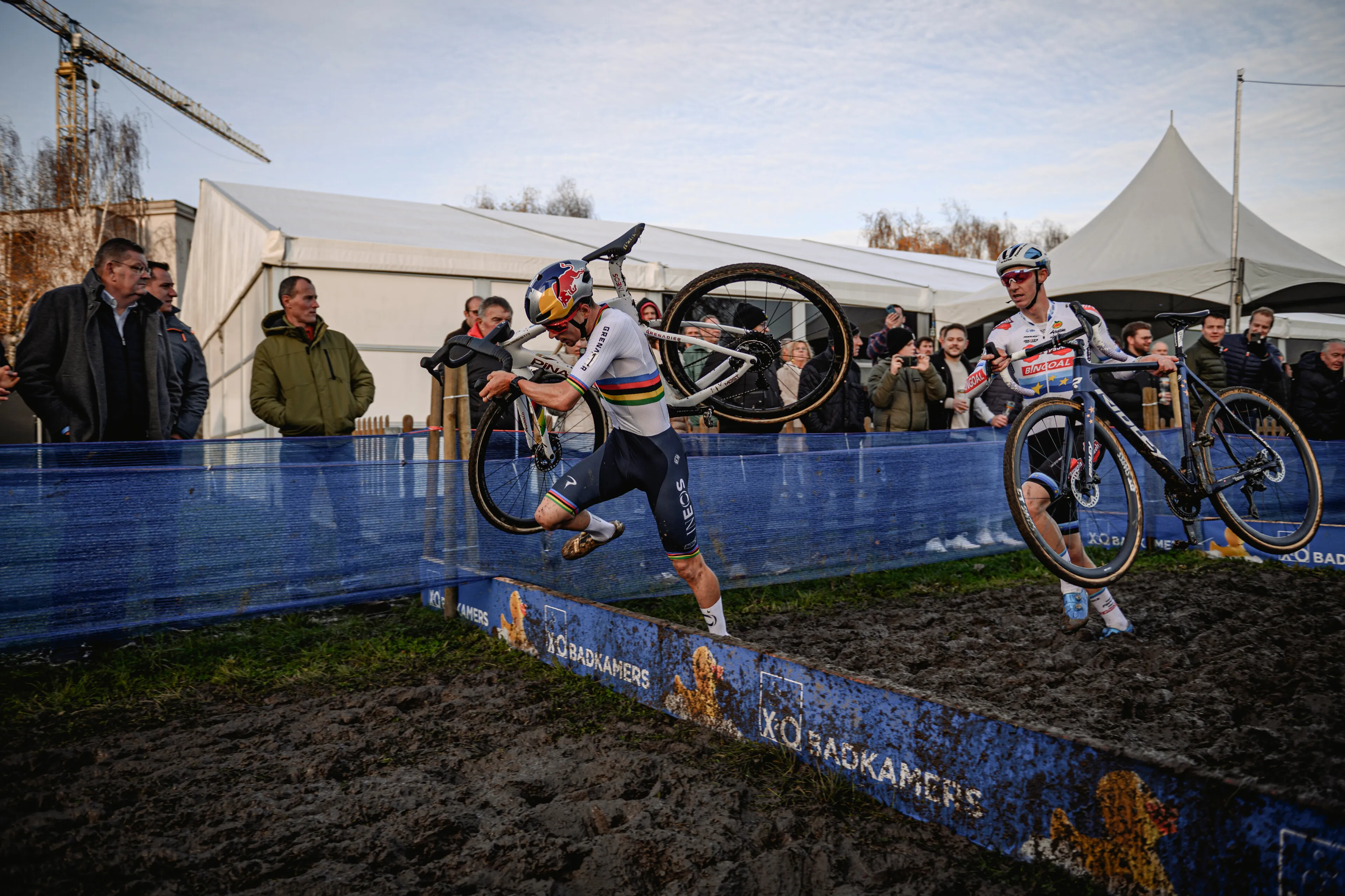 Zien we Pidcock in 2026 terug in de cross? 'Dan wil hij wel meteen competitief zijn en meespelen voor de knikkers'