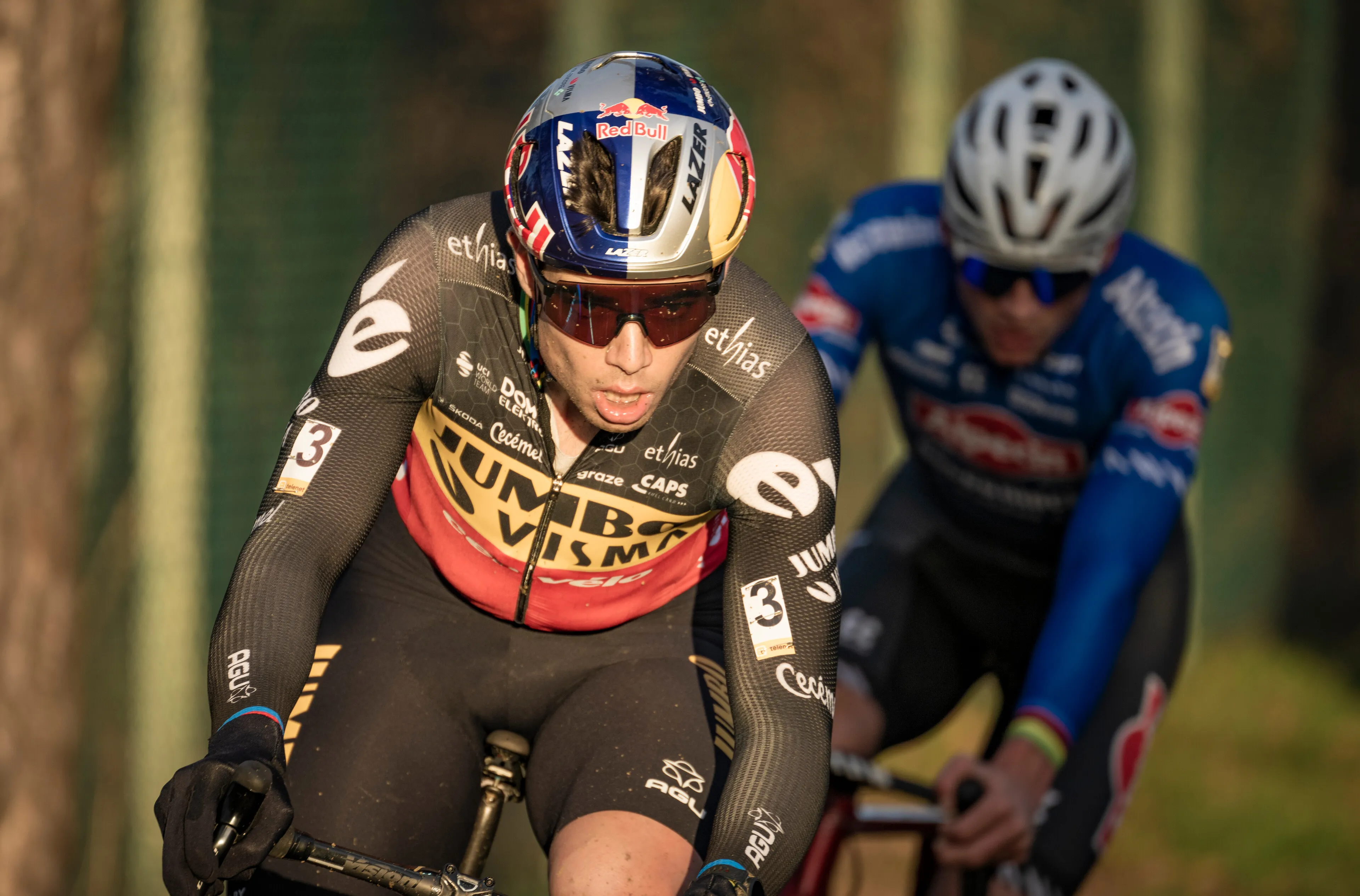 Een financiële sprong in het diepe: wat ontvangen Van Aert en Van der Poel aan cross-startgeld?