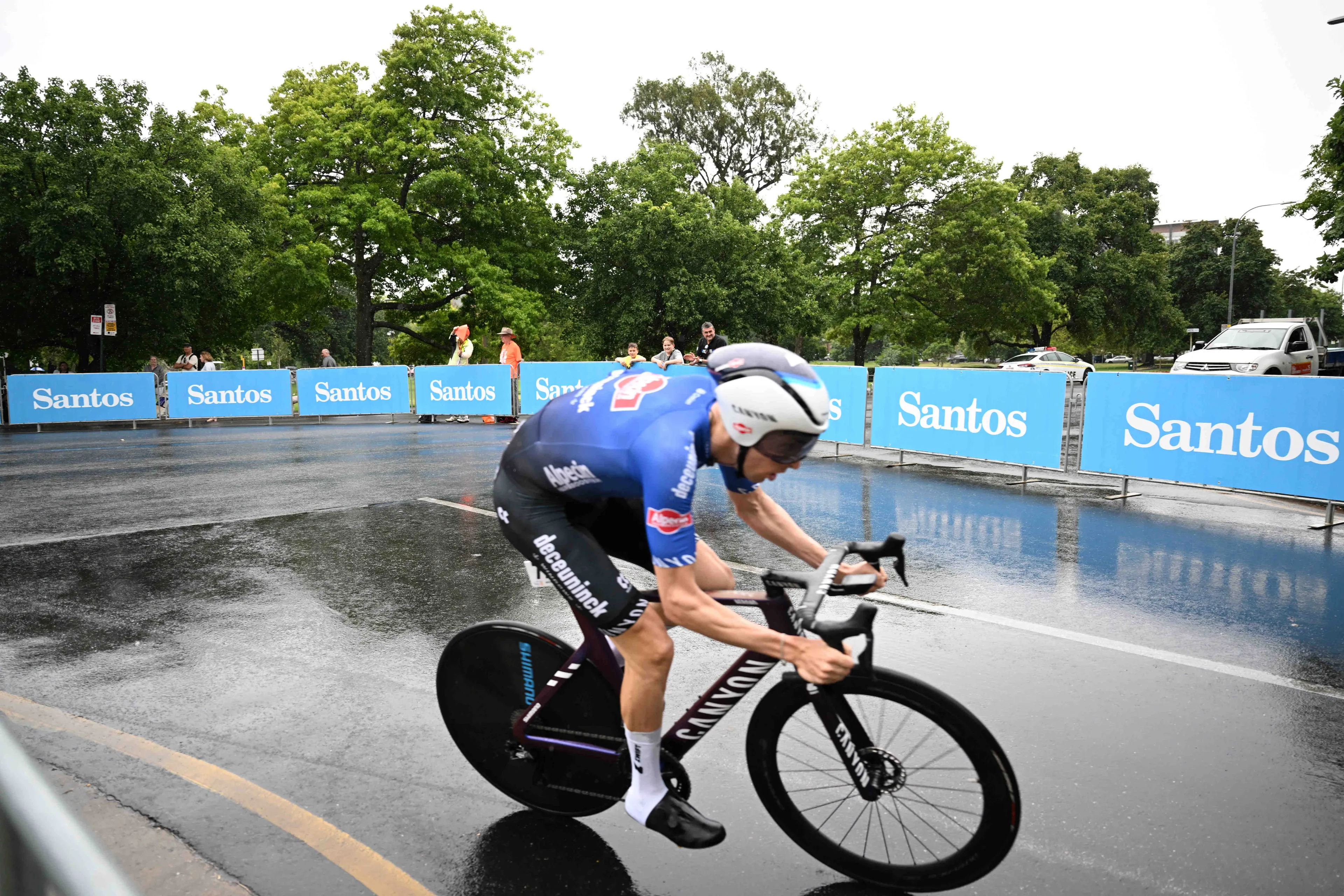 Deelnemers Tirreno-Adriatico 2023 | Gogl en Amador naar huis met ziekteverschijnselen