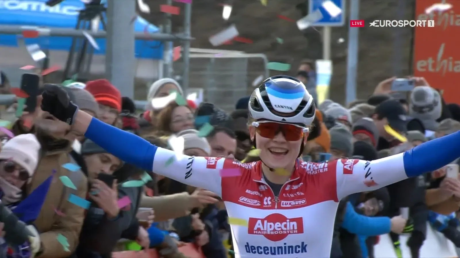 Pieterse degradeert concurrentie ondanks mechanische pech in Wereldbeker Besançon