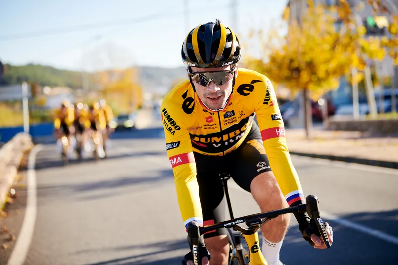 Roglic denkt aan unieke mijlpaal in 'mini-grote rondes' van één week: 'Dat is wel iets wat me aanspreekt'