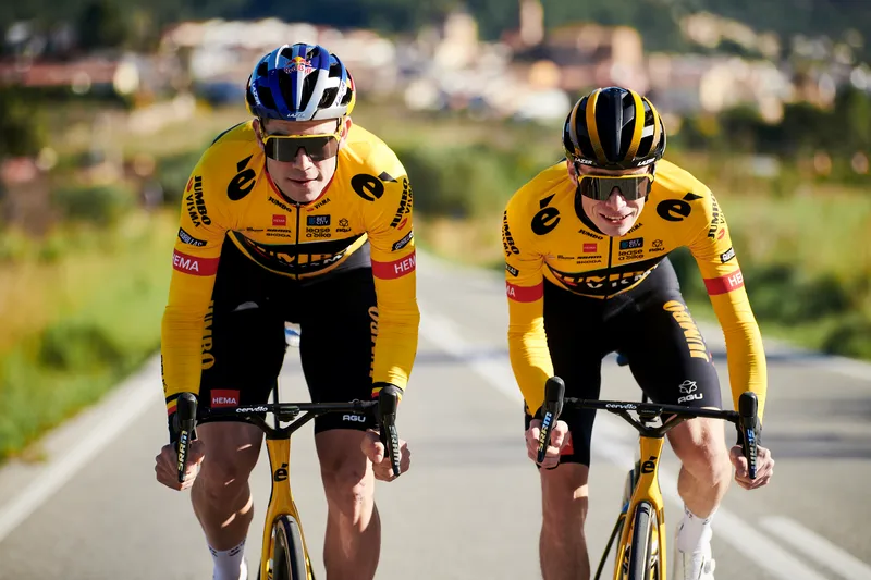 Van Aert skipt Strade Bianche door verstoorde opbouw: 'Hij heeft nog enkele sleuteltrainingen nodig'