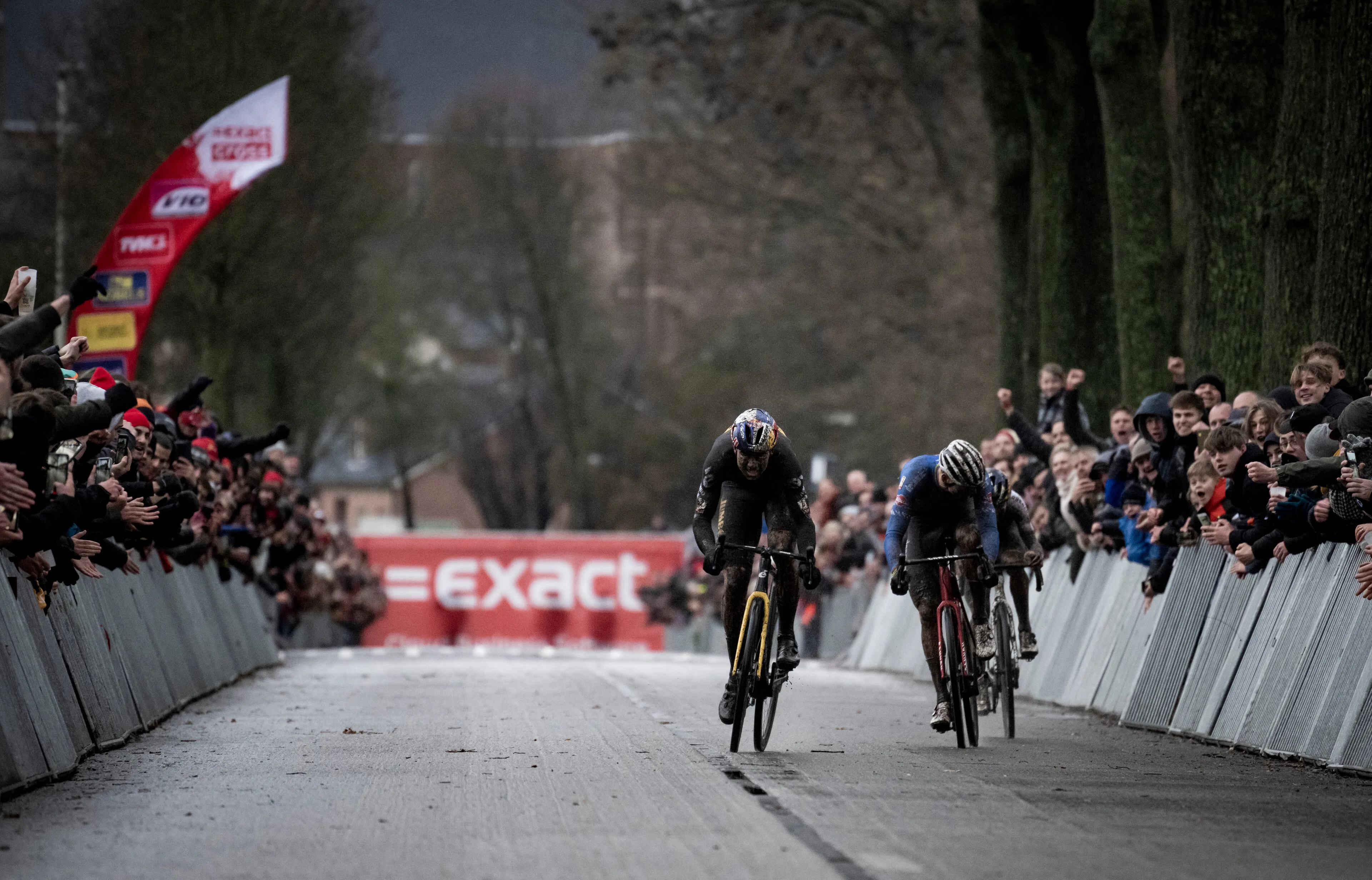 Voorbeschouwing Wereldbeker Antwerpen 2023 | Slag om de Schelde: Van der Poel, Van Aert én Pidcock!