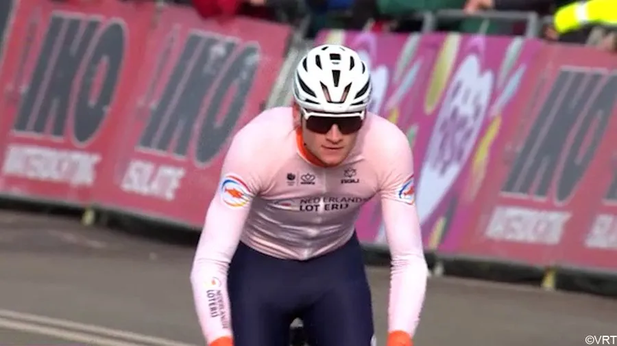 Interview | Geldgebrek zorgt voor mager WK-feest Van der Poel en co: 'Dat doet wel pijn, ja'