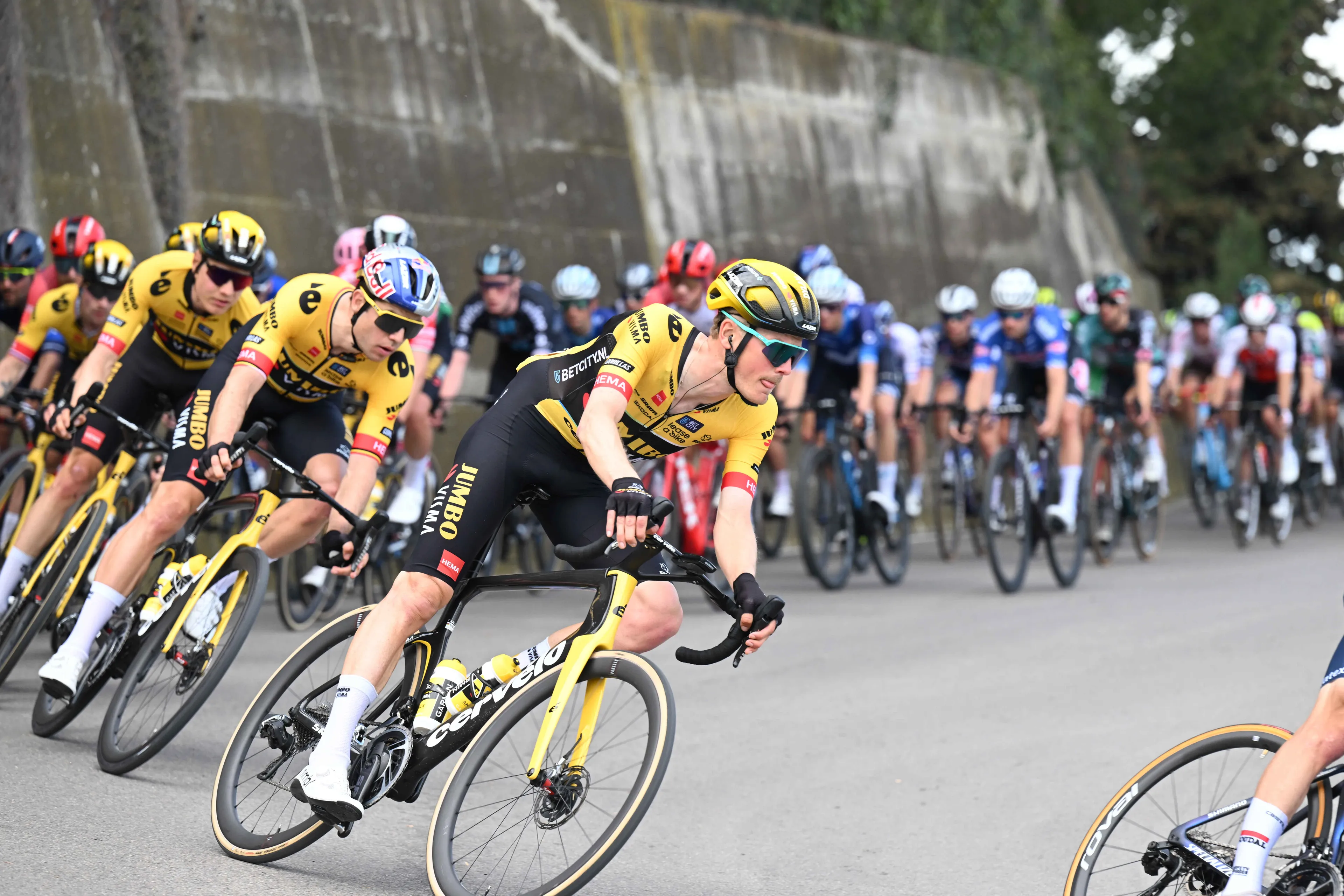 Interview | Jumbo-Visma met vertrouwen naar Tour na machtige NK-winst: 'Alle renners zijn tiptop in orde'