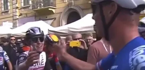 🎥 Pogacar keek met open mond naar Van der Poel: 'Vanaf dat moment zat ik pierdood'