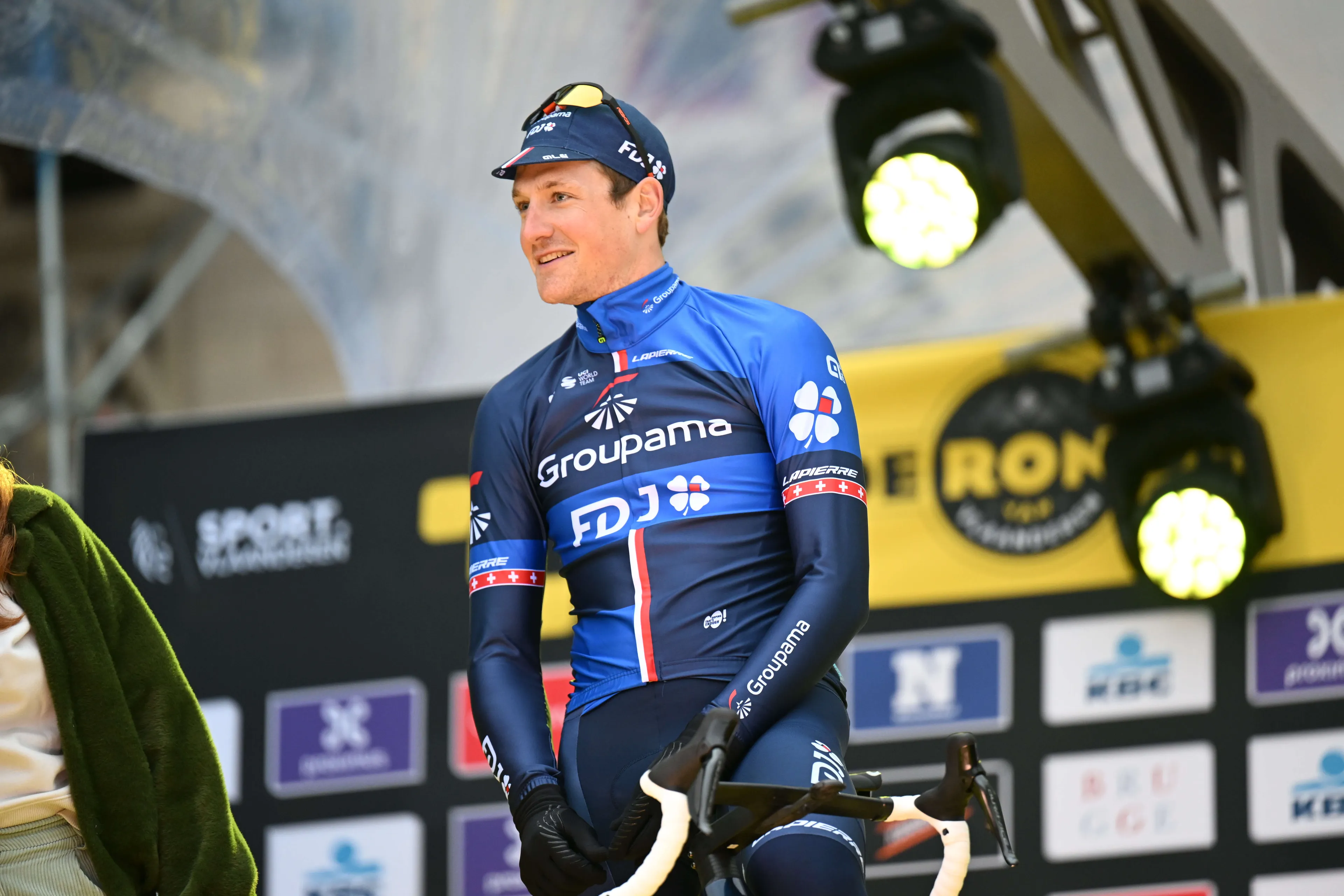 Küng looft Van der Poel en Van Aert: 'Hopelijk kan ik op een dag ook zo sterk zijn'