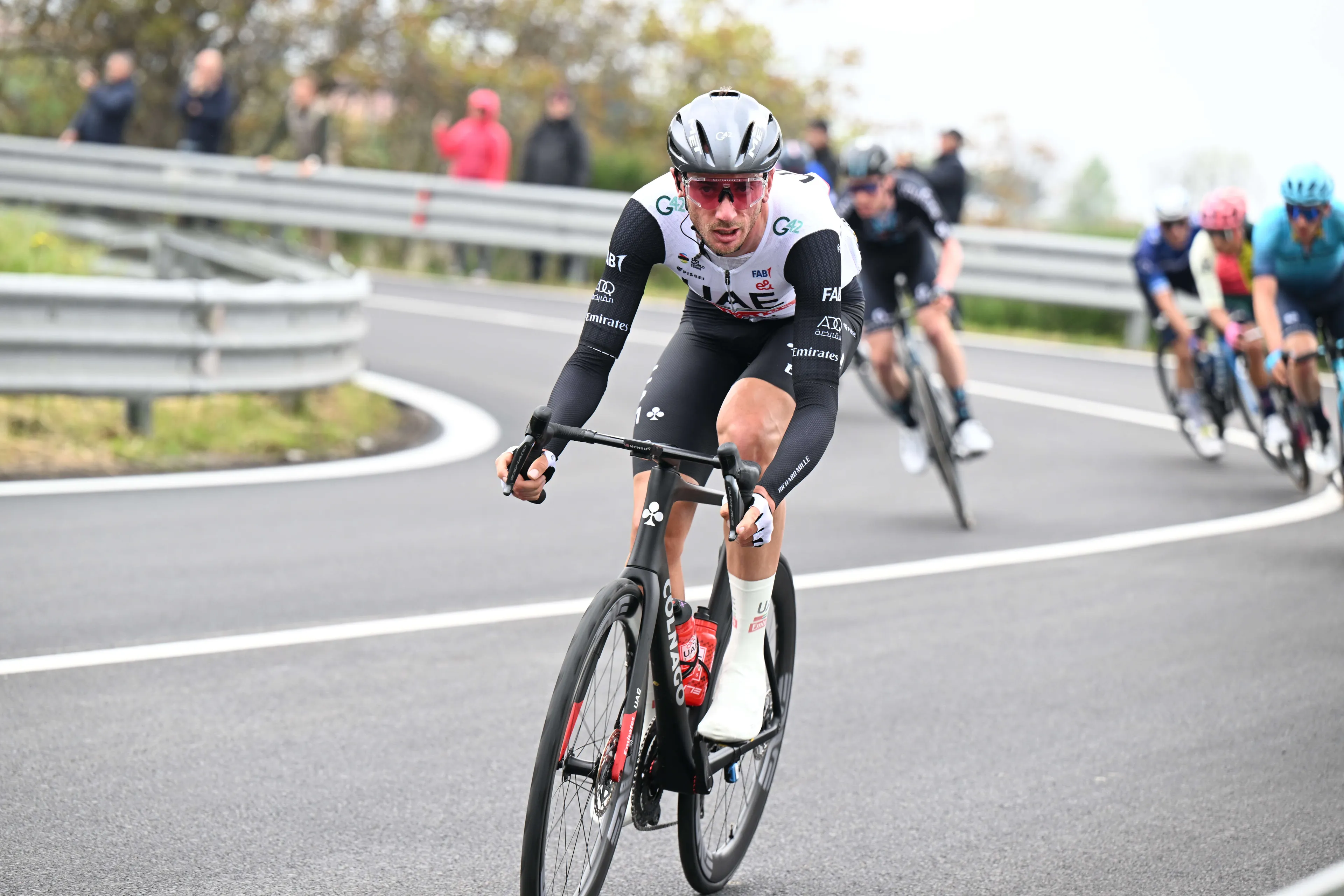 McNulty verslaat Healy en Frigo in vijftiende etappe Giro d'Italia; Roglic en co houden zich gedeisd