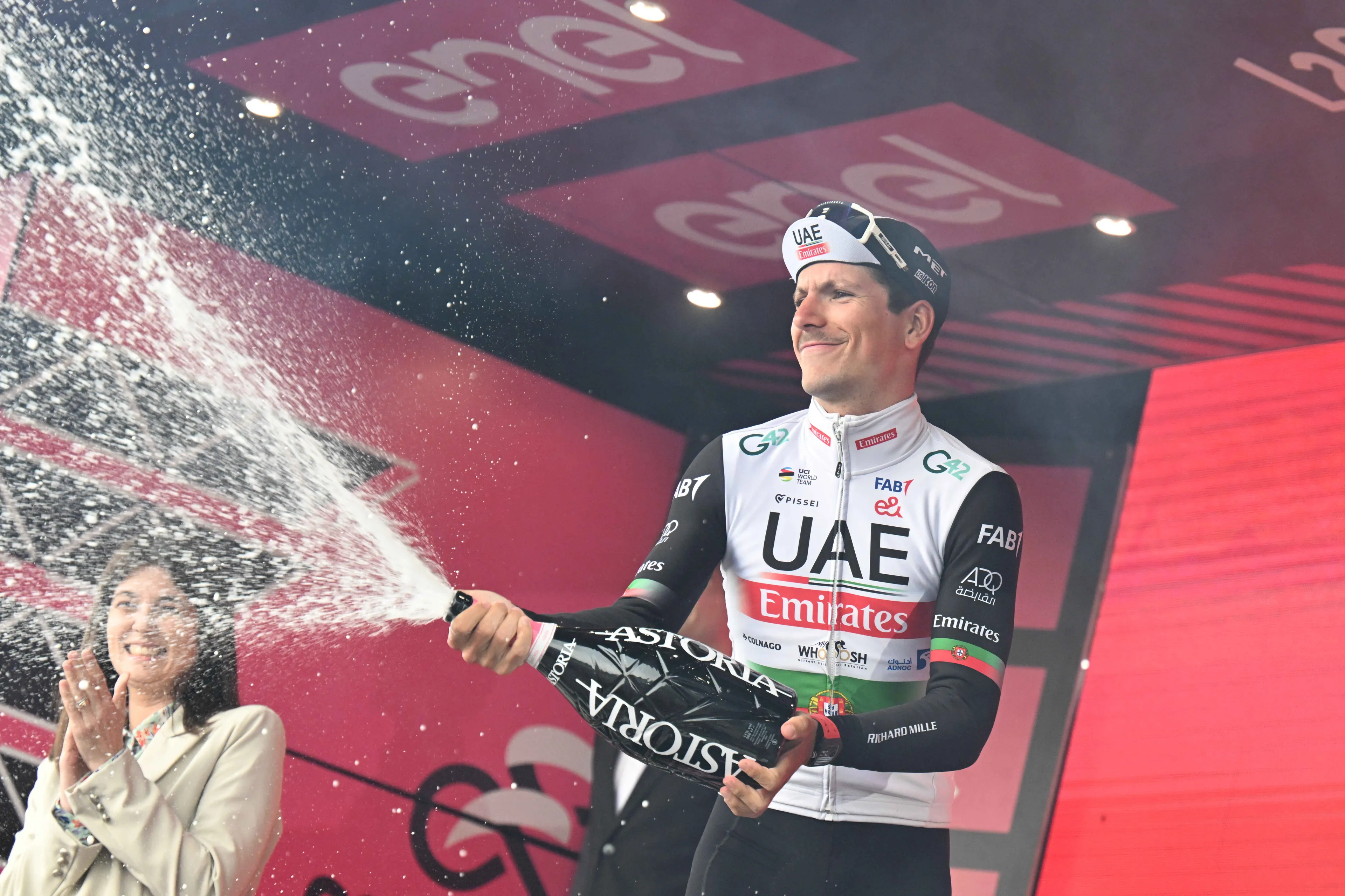 Parcours en uitslagen Giro d'Italia 2023 | Almeida wint zware bergrit, sprinten in rit 17