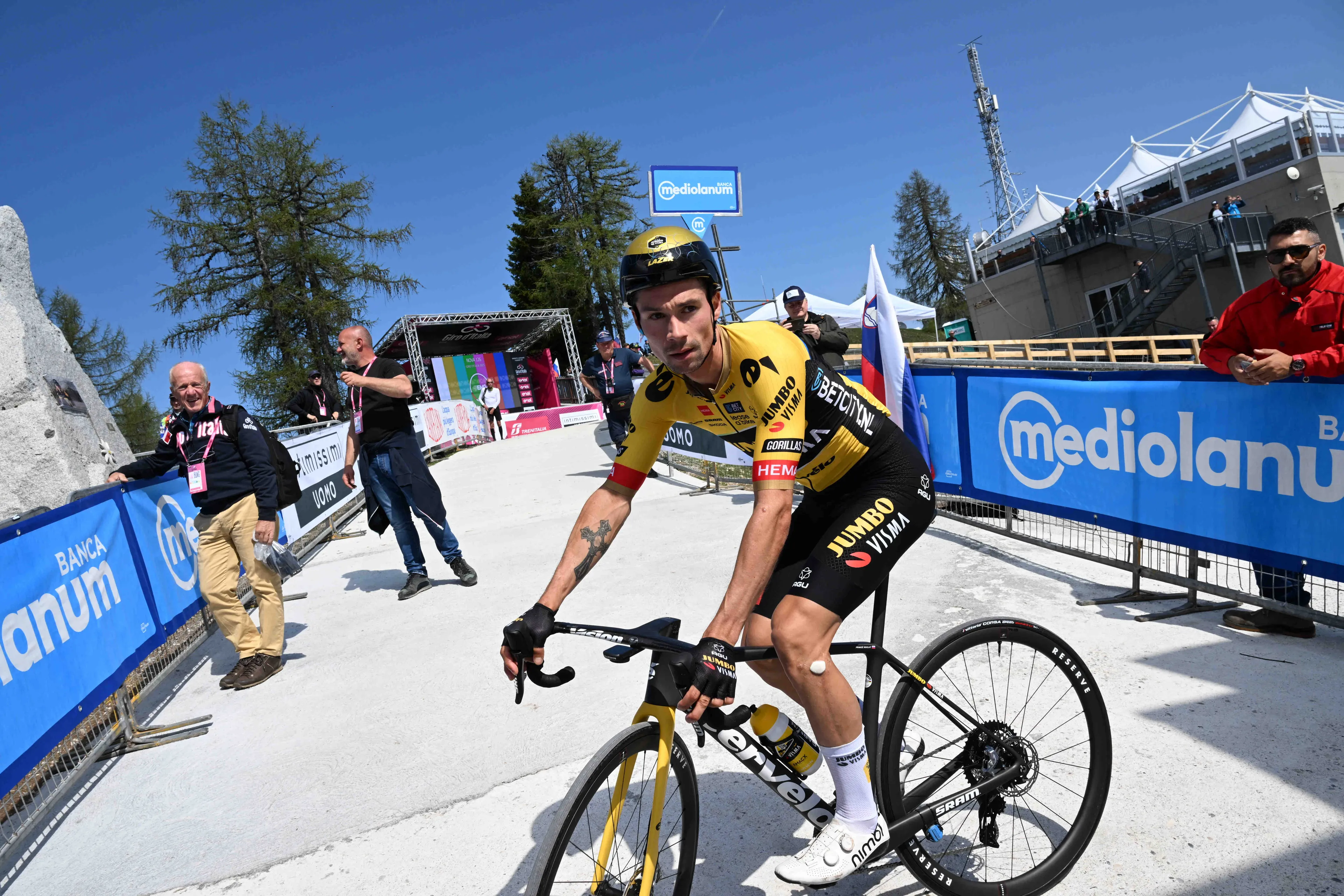 Dit zeiden Primoz Roglic en Geraint Thomas tegen elkaar na de allesbeslissende tijdrit van de Giro
