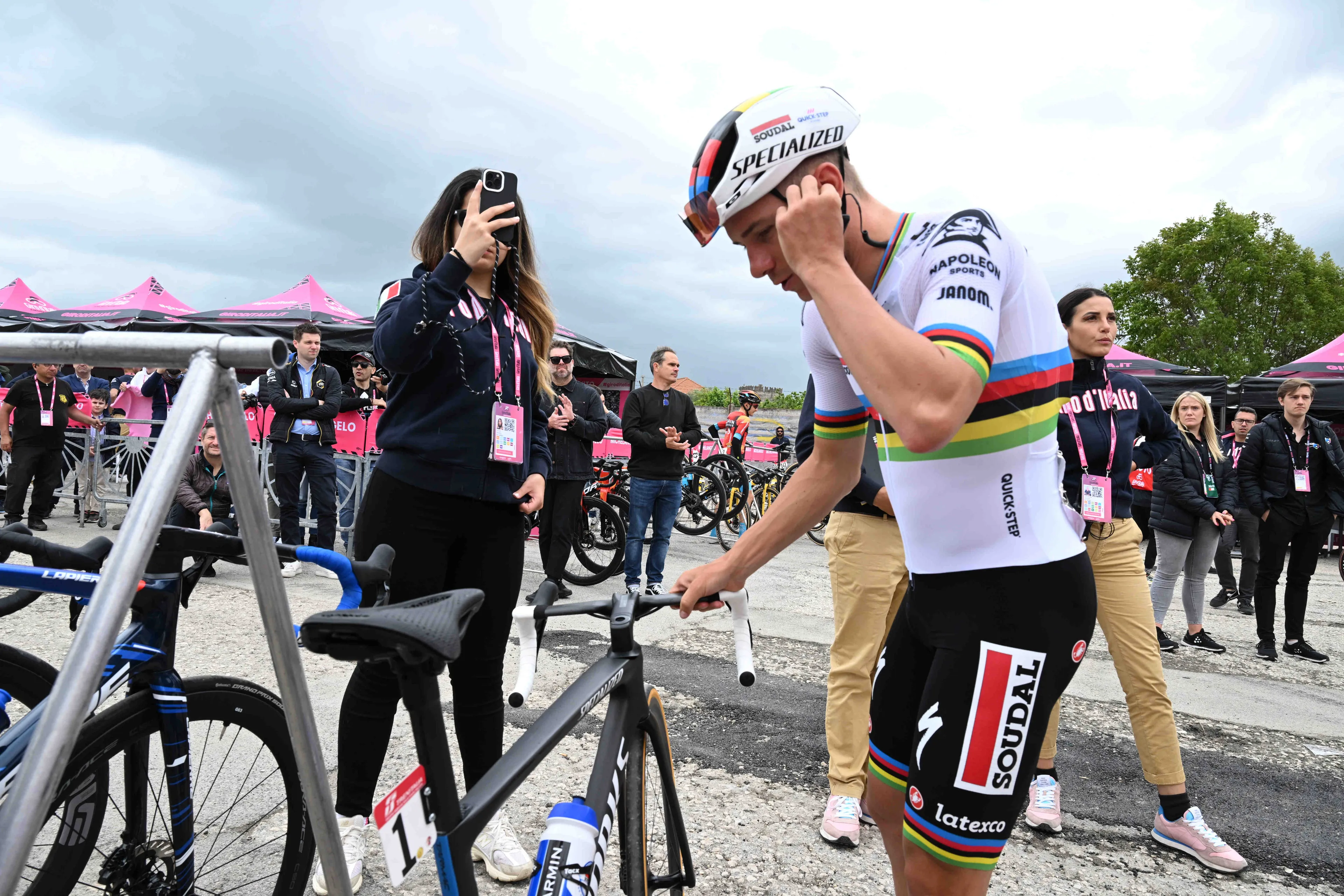 Evenepoel heeft geen corona meer: 'Begin volgende week krijgt hij harttesten'