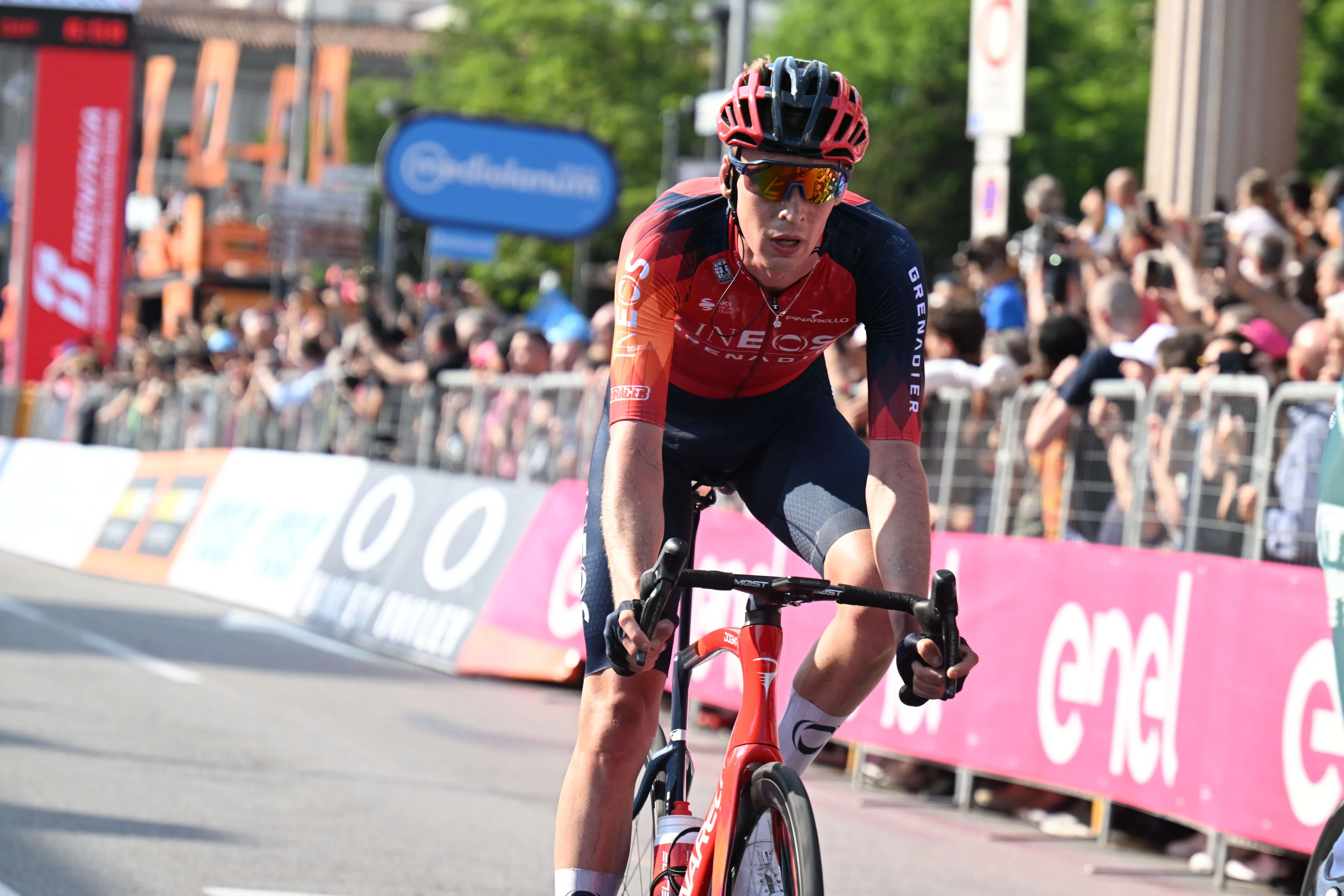 INEOS heeft wilde Vuelta-plannen met 'laatste man voor Thomas' Arensman: 'Ik ben lichter dan ooit'