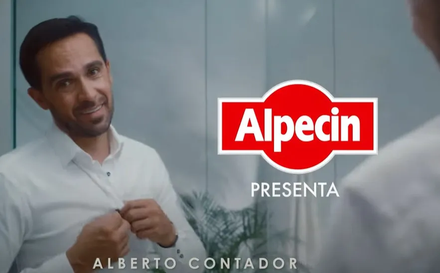 🎥 Contador voegt zich naast Van der Poel bij peloton Alpecin-ambassadeurs