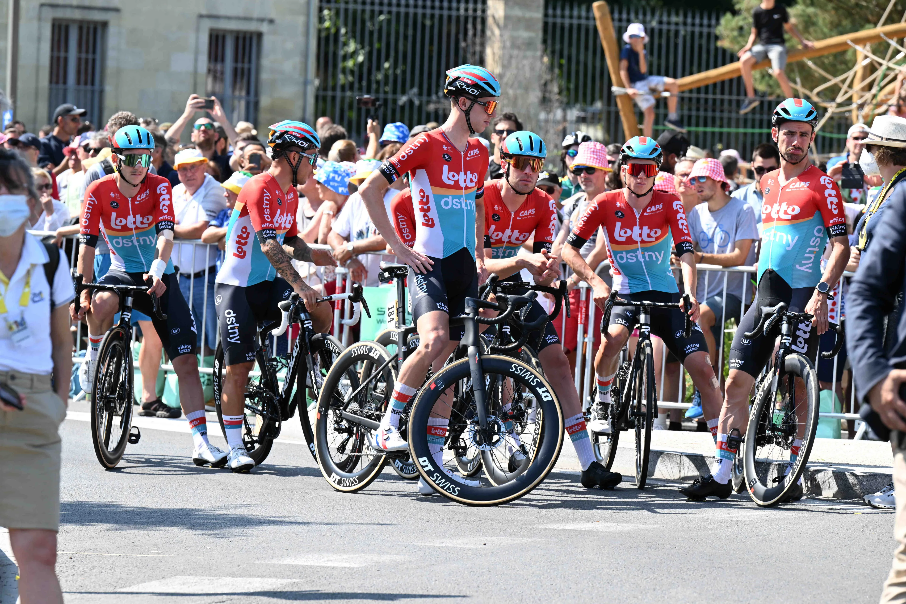 DNS: Lotto Dstny past na 2023 komend jaar opnieuw voor Giro: Tourdebuut De Lie aanstaande, aderlating voor De Gendt