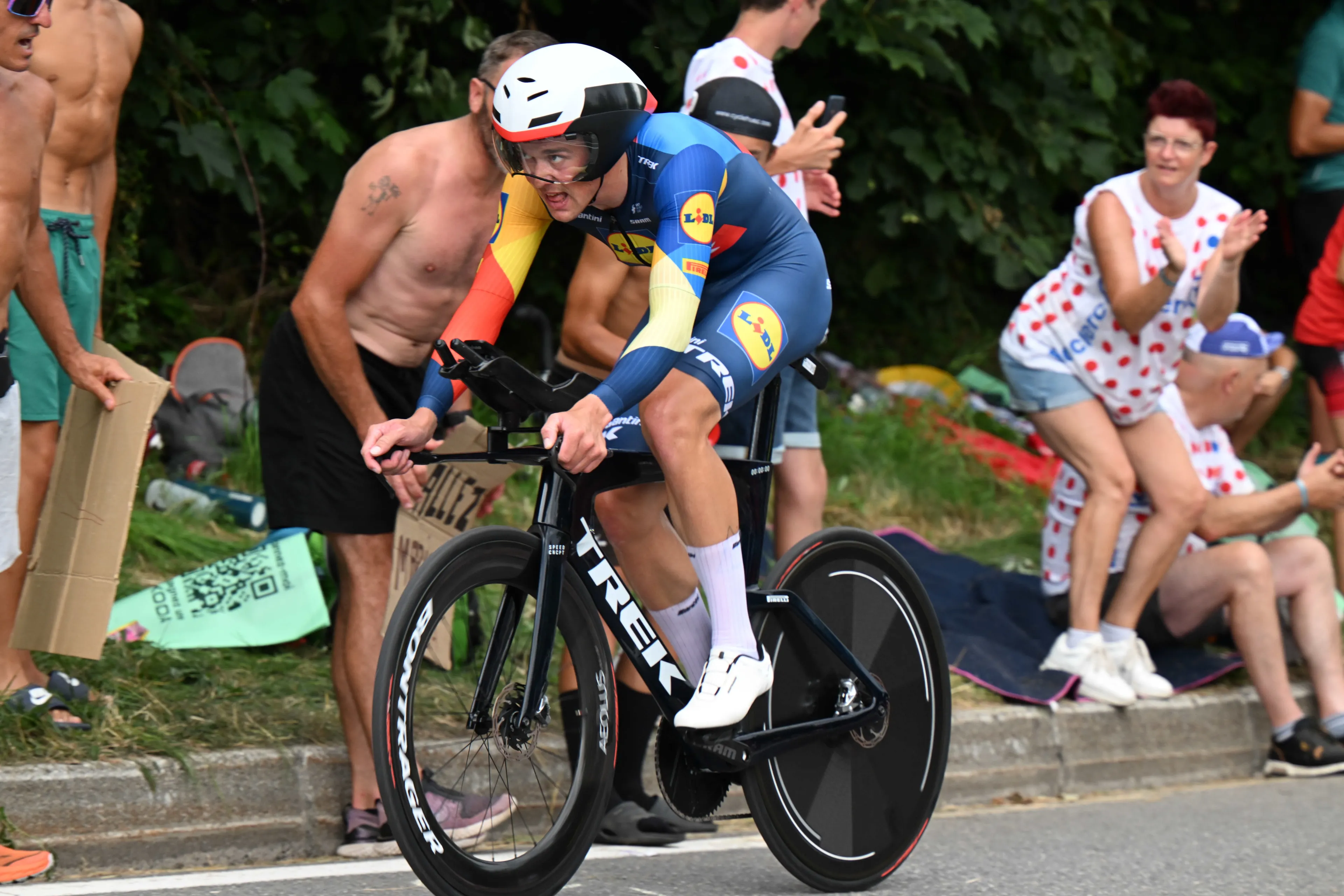 Fenomenale Pedersen verslaat Skjelmose in slottijdrit en wint de Ronde van Denemarken