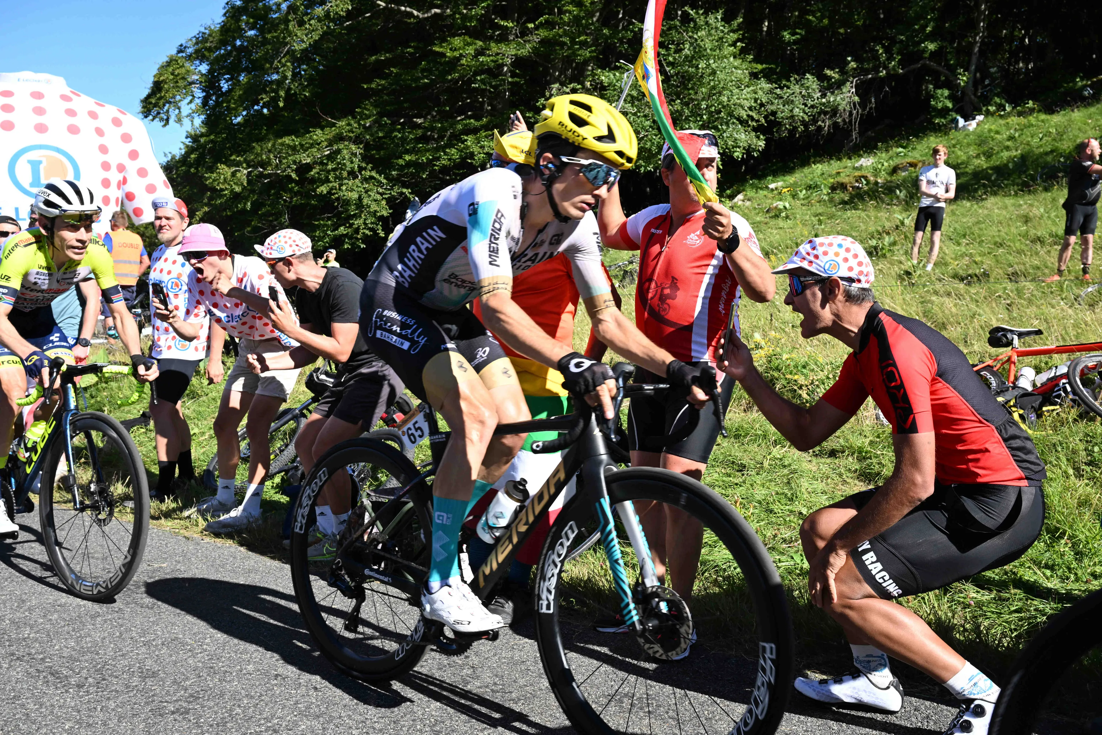 Bilbao is een briljante renner, geremd in een wereld vol sterren: 'Meest onder de indruk van Van Aert'