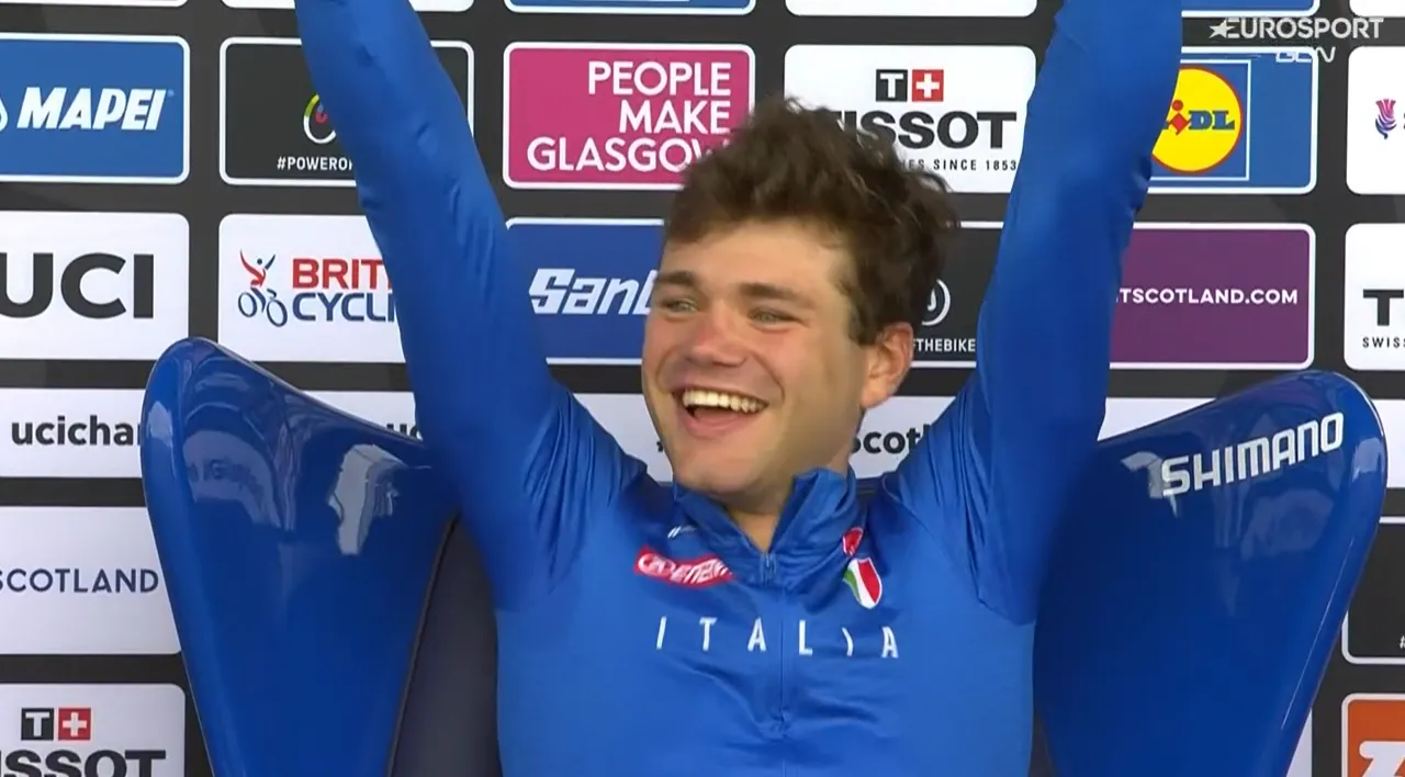 Alec Segaert moet zijn meerdere erkennen in Lorenzo Milesi, die naar goud op WK tijdrijden beloften snelt