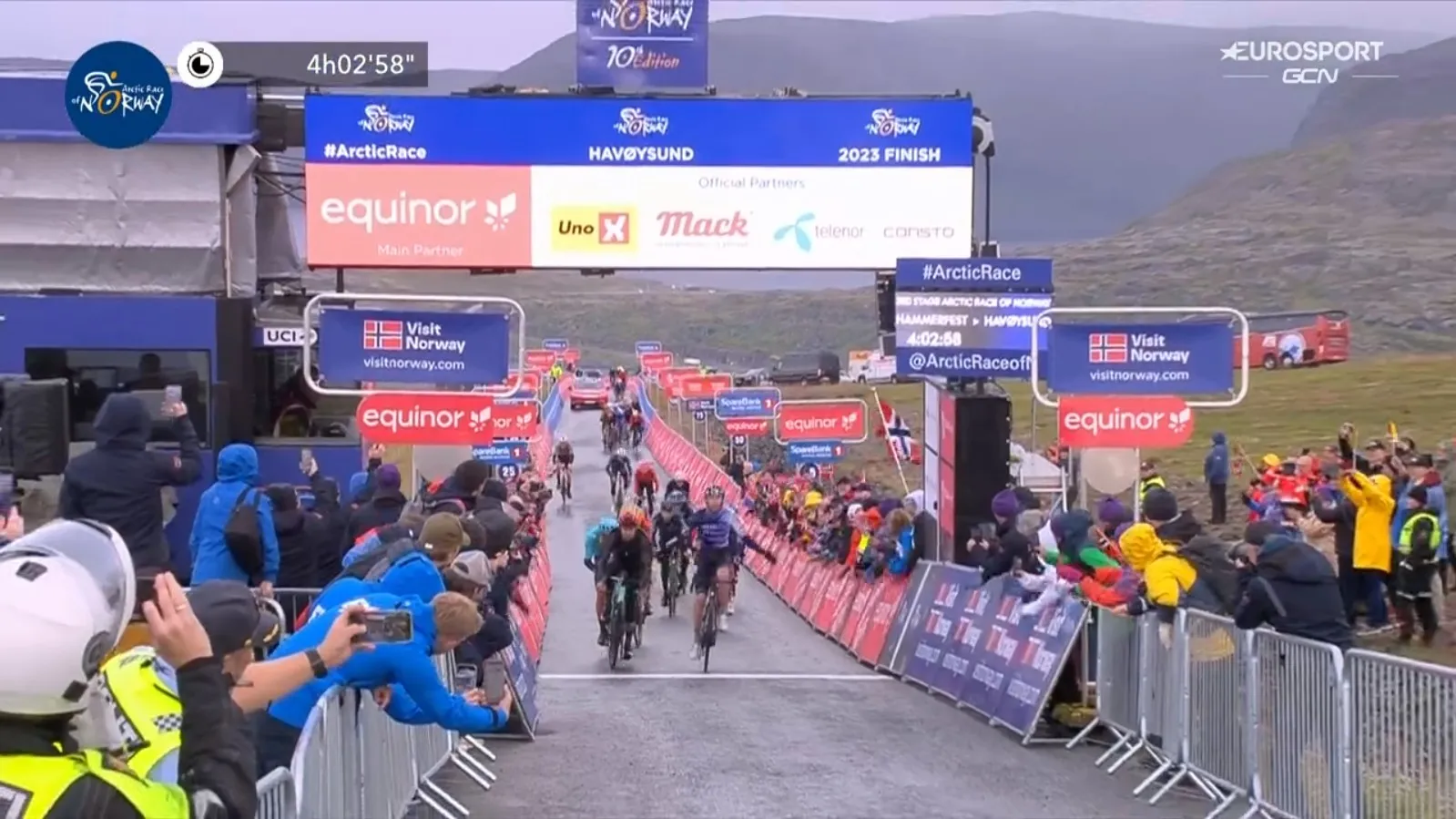 Stephen Williams klopt Champoussin na zware sprint bergop in Arctic Race of Norway
