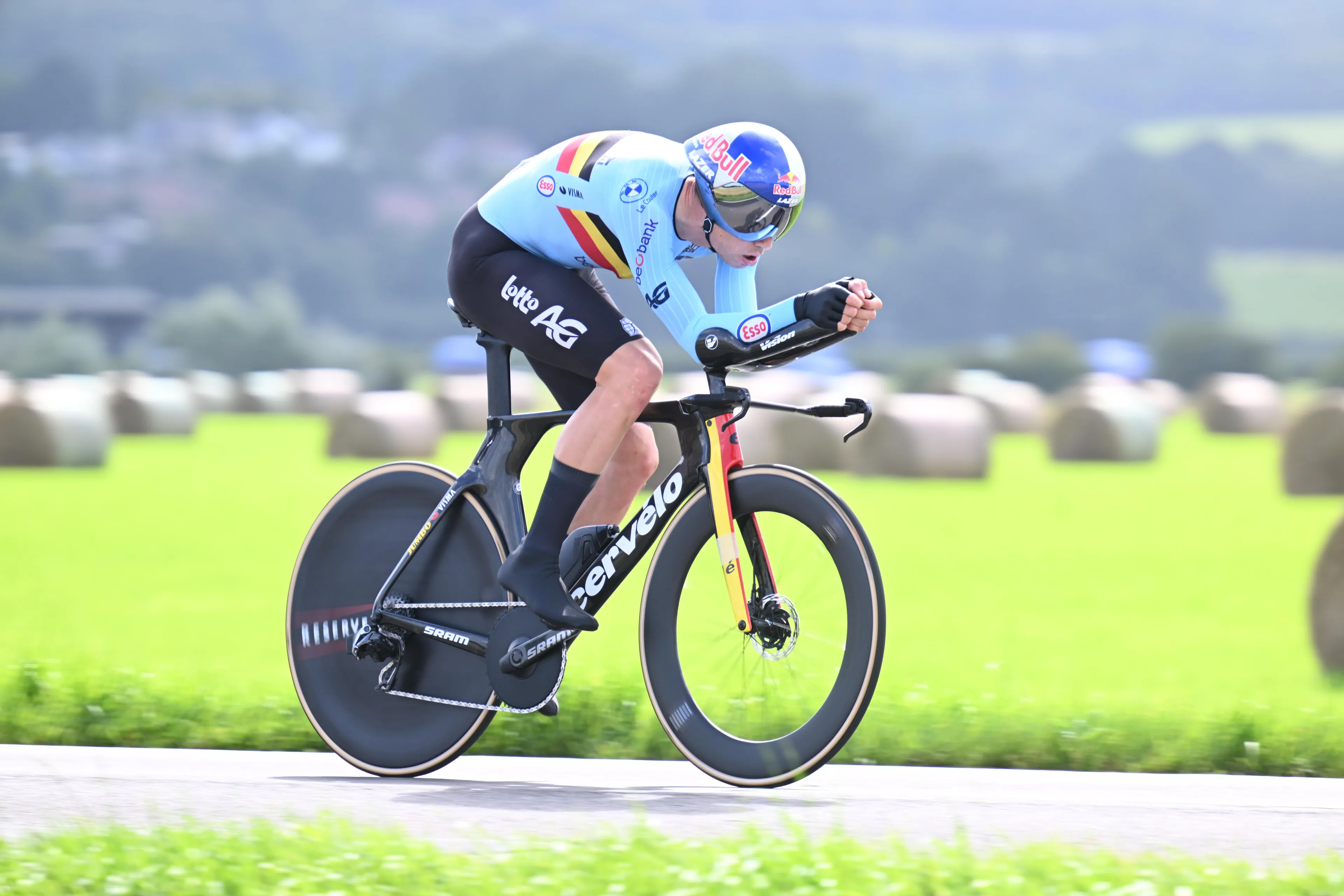 Liveblog EK tijdrijden 2023 | Reusser wint bij de vrouwen, nu tijd voor Van Aert tegen Tarling