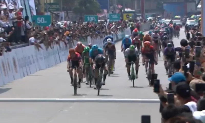 Arvid De Kleijn boekt in waanzinnig doorbraakjaar nog maar eens een sprintzege in Tour de Langkawi