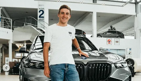 📸 Evenepoel lijkt niet bezig met fusieperikelen Jumbo-Visma en Soudal Quick-Step: Belg showt nieuwe bolide