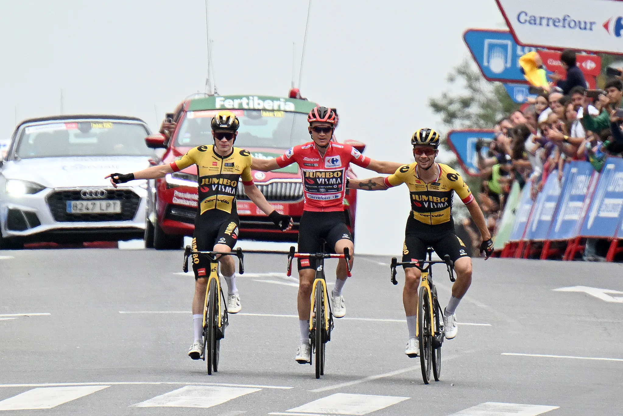 Kuss vond binnenkomen met Vingegaard en Roglic speciaal, maar niet hét meest speciale moment van zijn dag