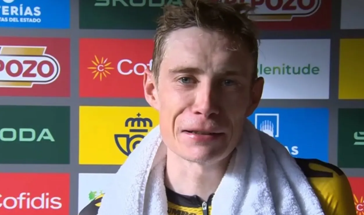 Emotionele Vingegaard denkt na Vuelta-show aan dochter: 'Deze overwinning is voor Frida'