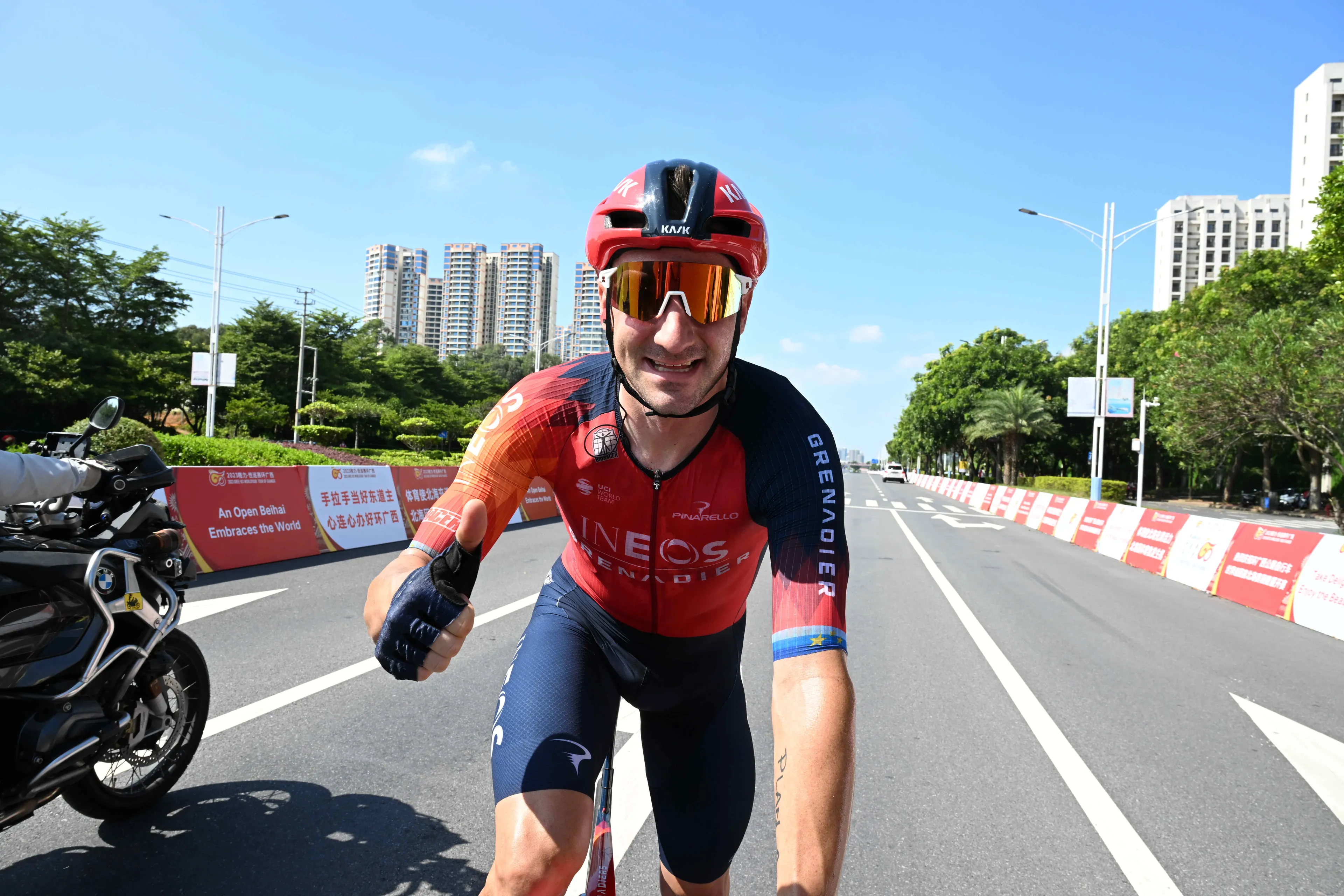 Viviani weet na bijna vier jaar weer wat winnen op WorldTour-niveau is: 'Het zat de laatste tijd niet echt mee'