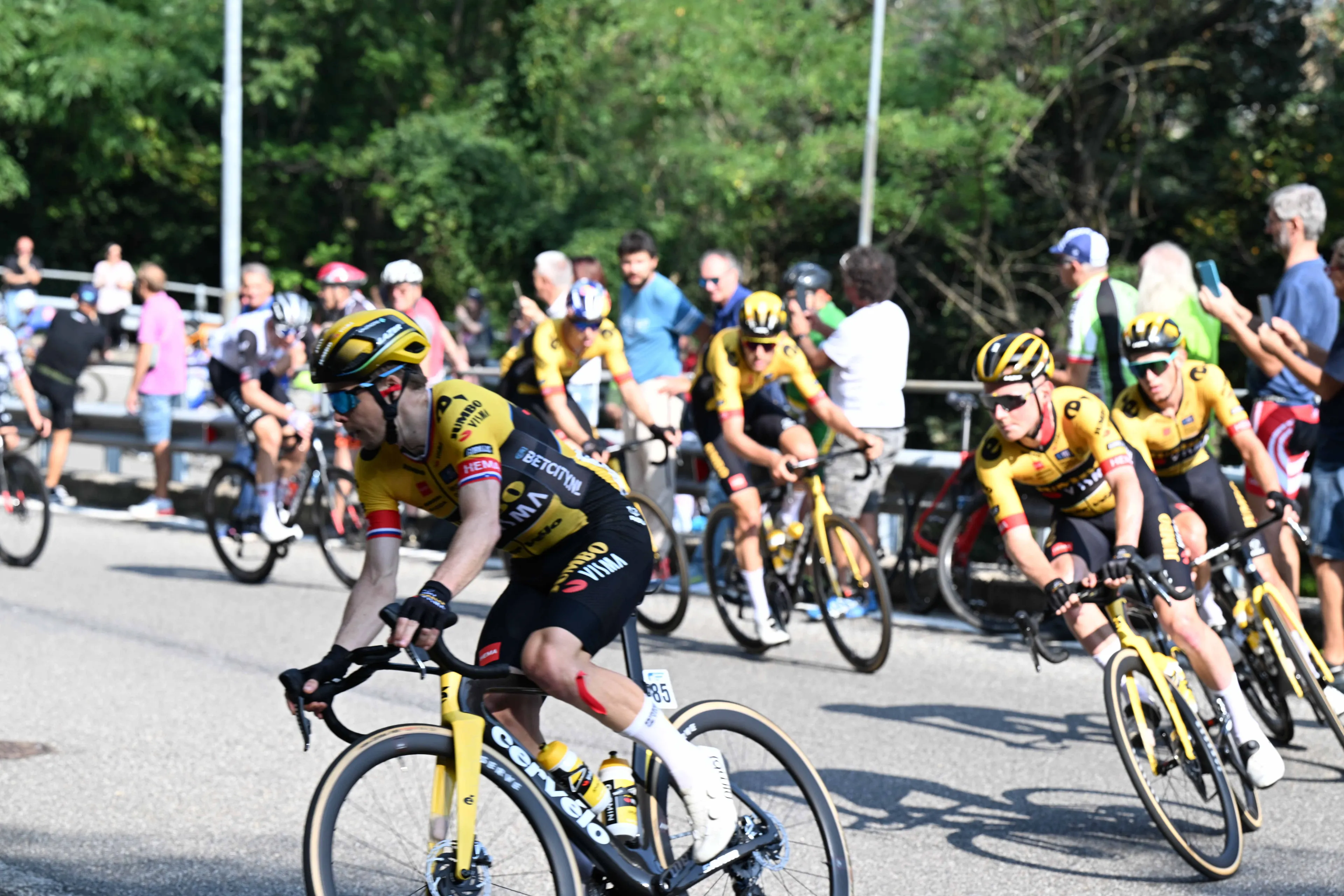 Jumbo-Visma weigert met vinger naar niet helpende teams UAE en Quick-Step te wijzen: 'Dat is het spel'