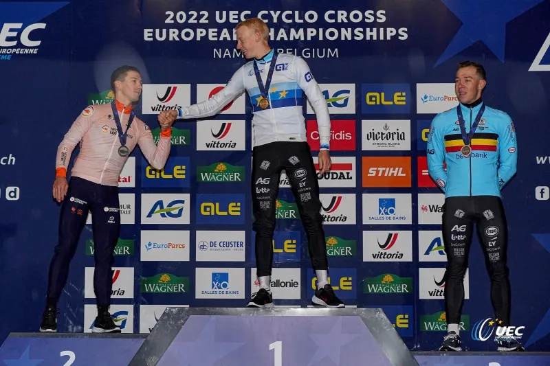 De Knegt lacht in zijn vuistje met landenstrijd op EK: 'Meestal zit het bij Belgen het minst goed op één lijn'