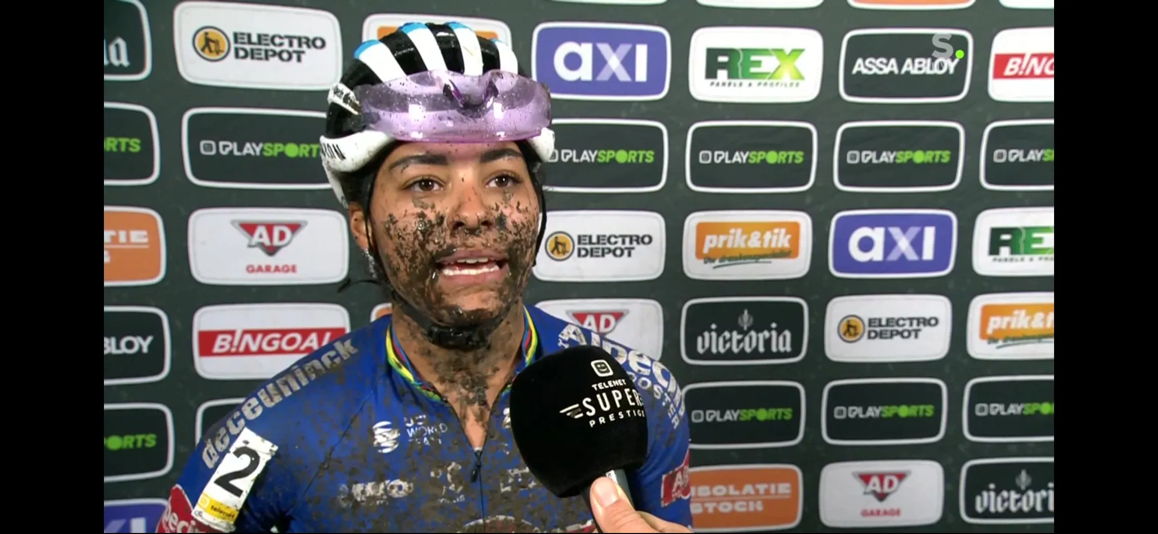 Alvarado vecht mooi duel uit met Brand in Superprestige Merksplas: 'Ze draaide meteen de gaskraan open'